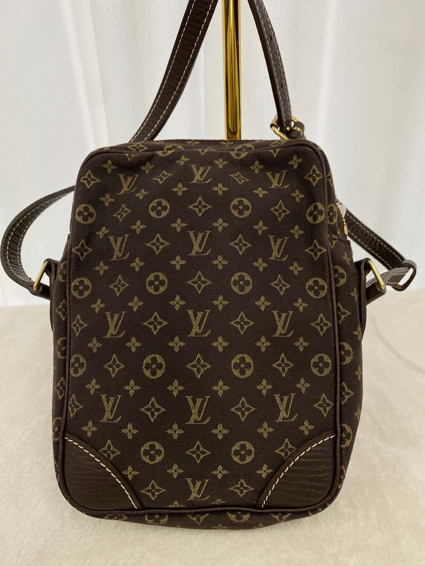 LOUIS VUITTON Monogram Shoulderbag