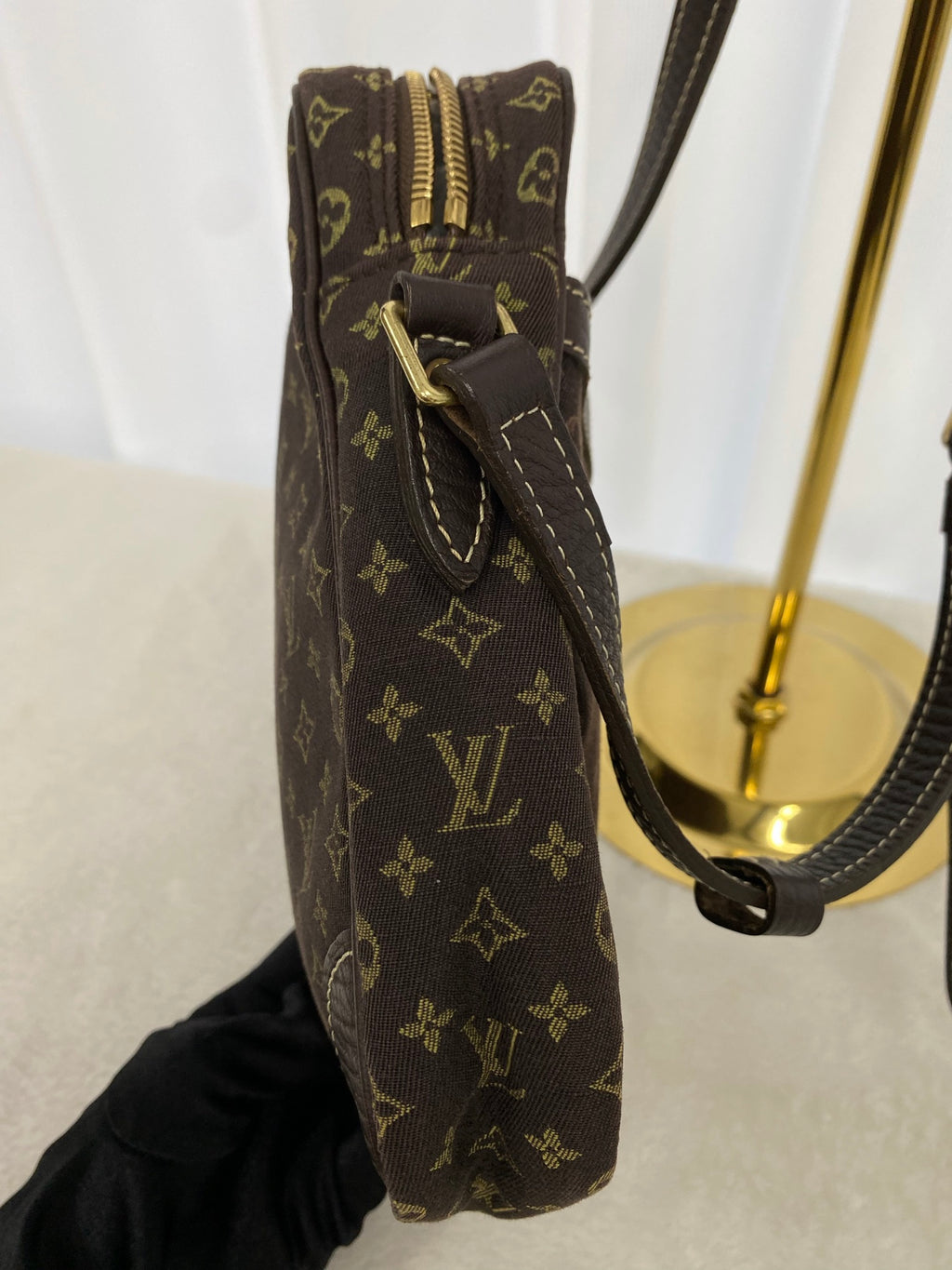 LOUIS VUITTON Monogram Shoulderbag