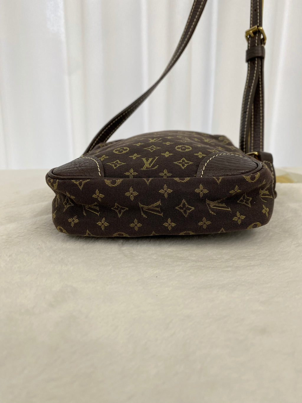LOUIS VUITTON Monogram Shoulderbag