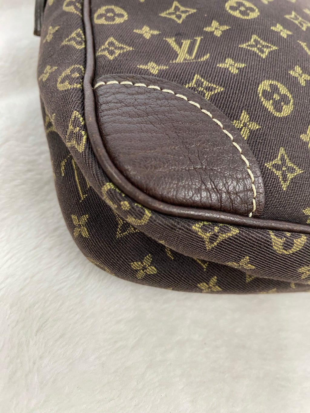 LOUIS VUITTON Monogram Shoulderbag