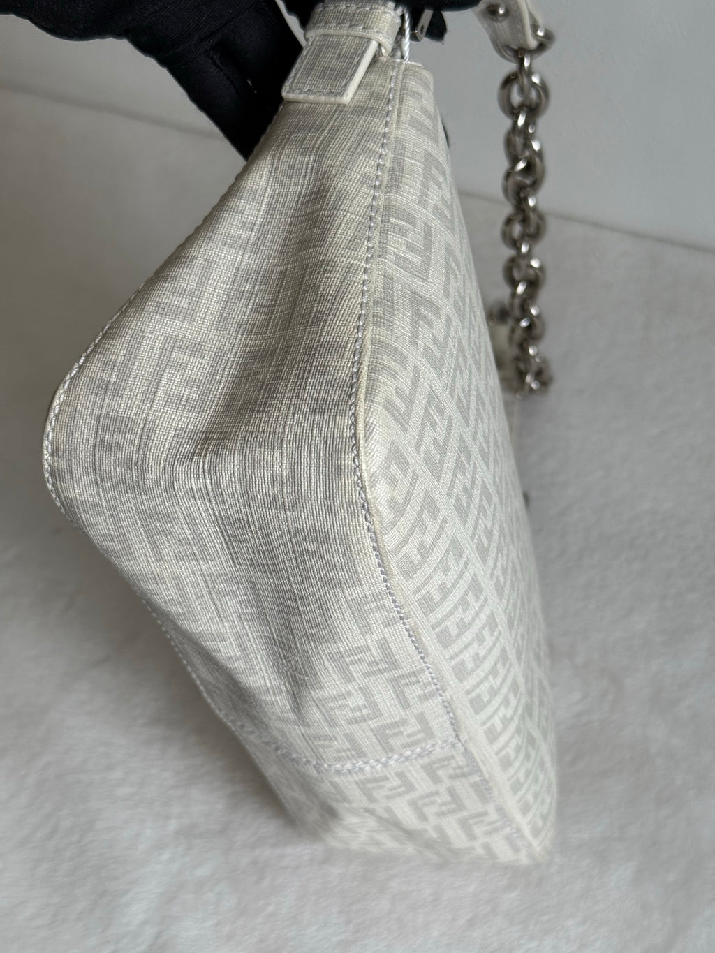 FENDI Zucca Baguette Chainbag
