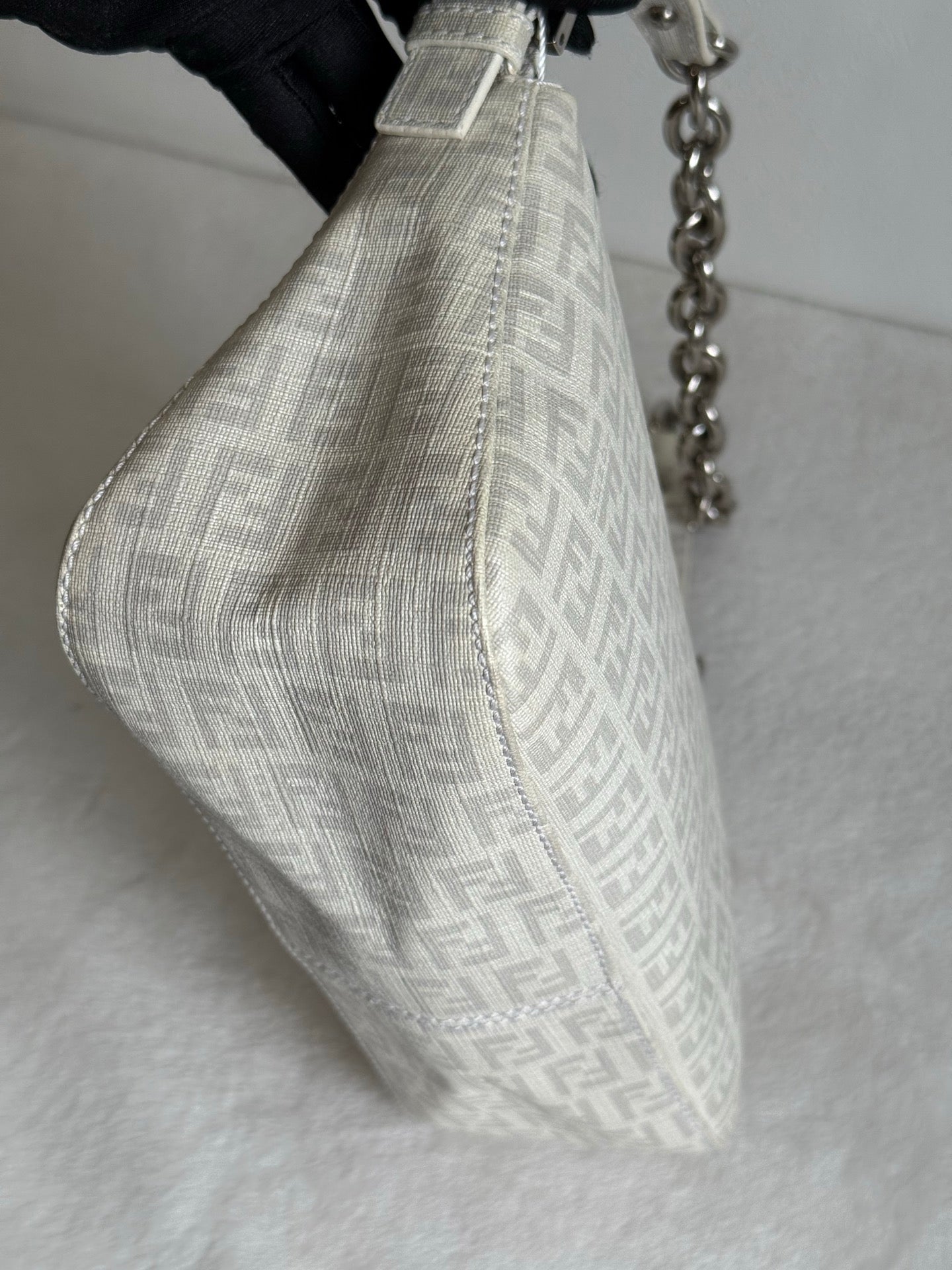 FENDI Zucca Baguette Chainbag