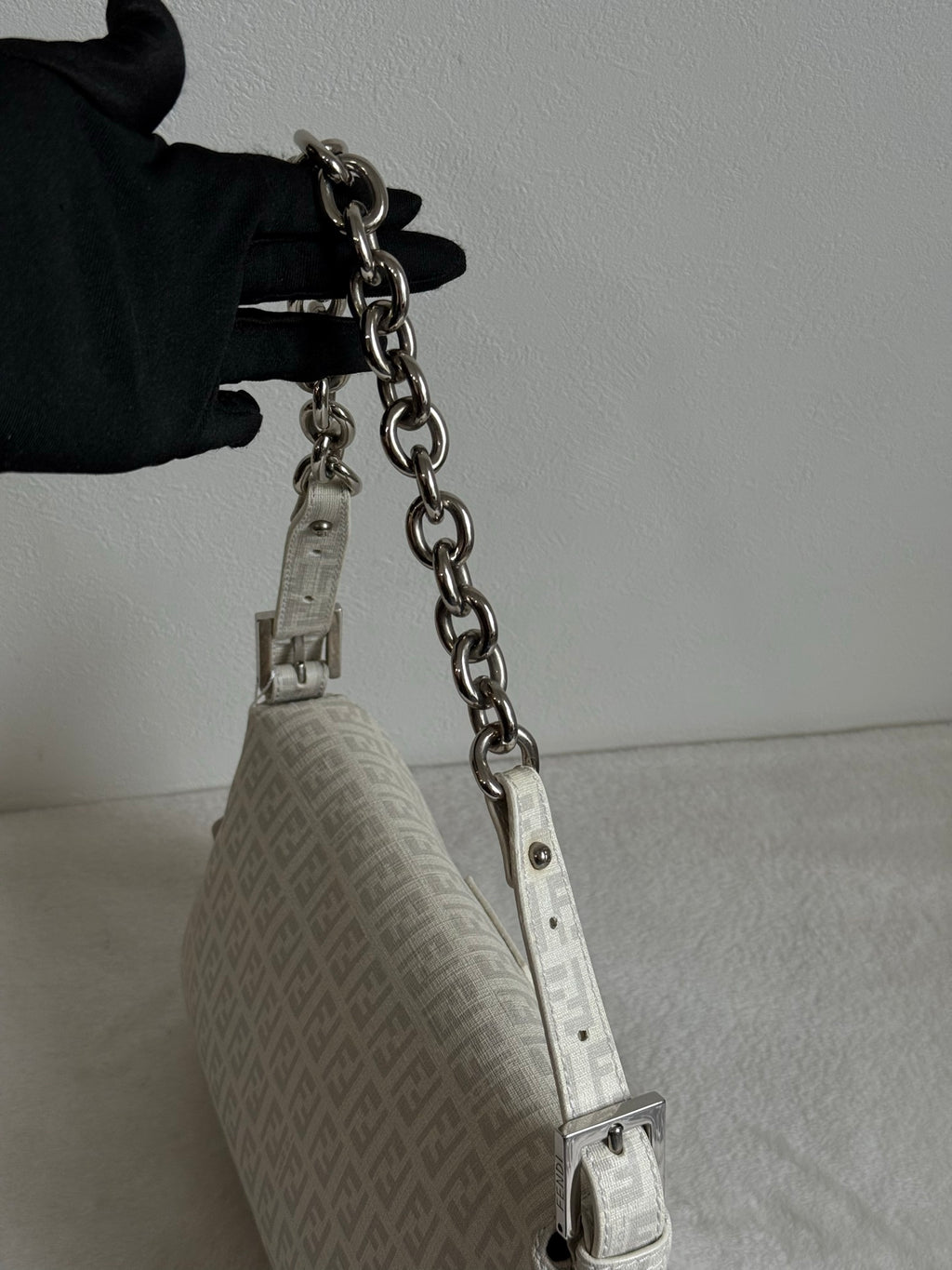 FENDI Zucca Baguette Chainbag