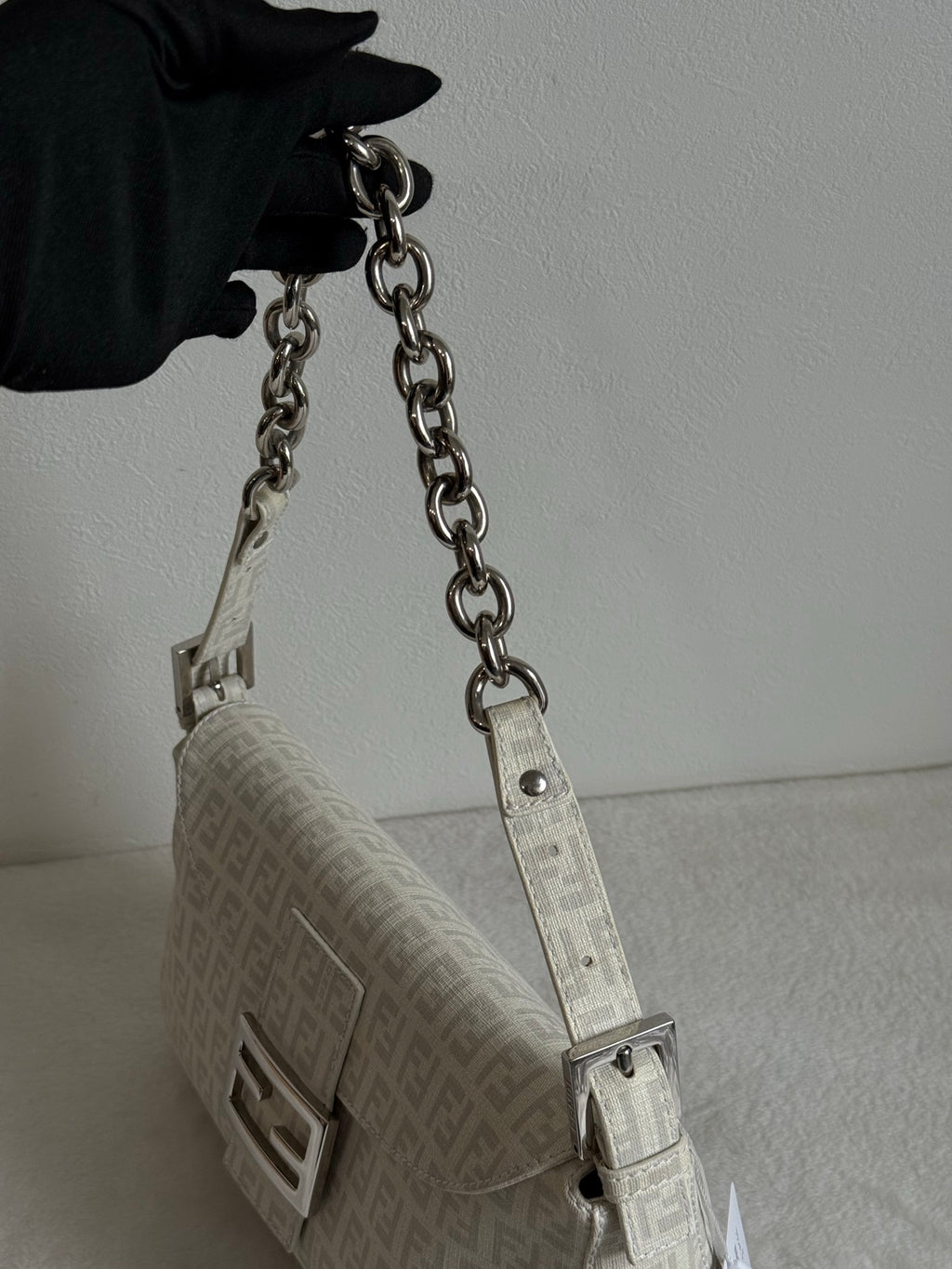 FENDI Zucca Baguette Chainbag