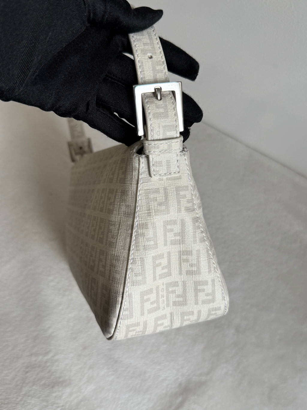 FENDI Zucca Baguette Chainbag