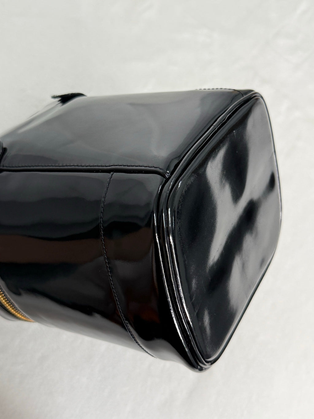 CHANEL Patent Leather vinly Shoulderbag