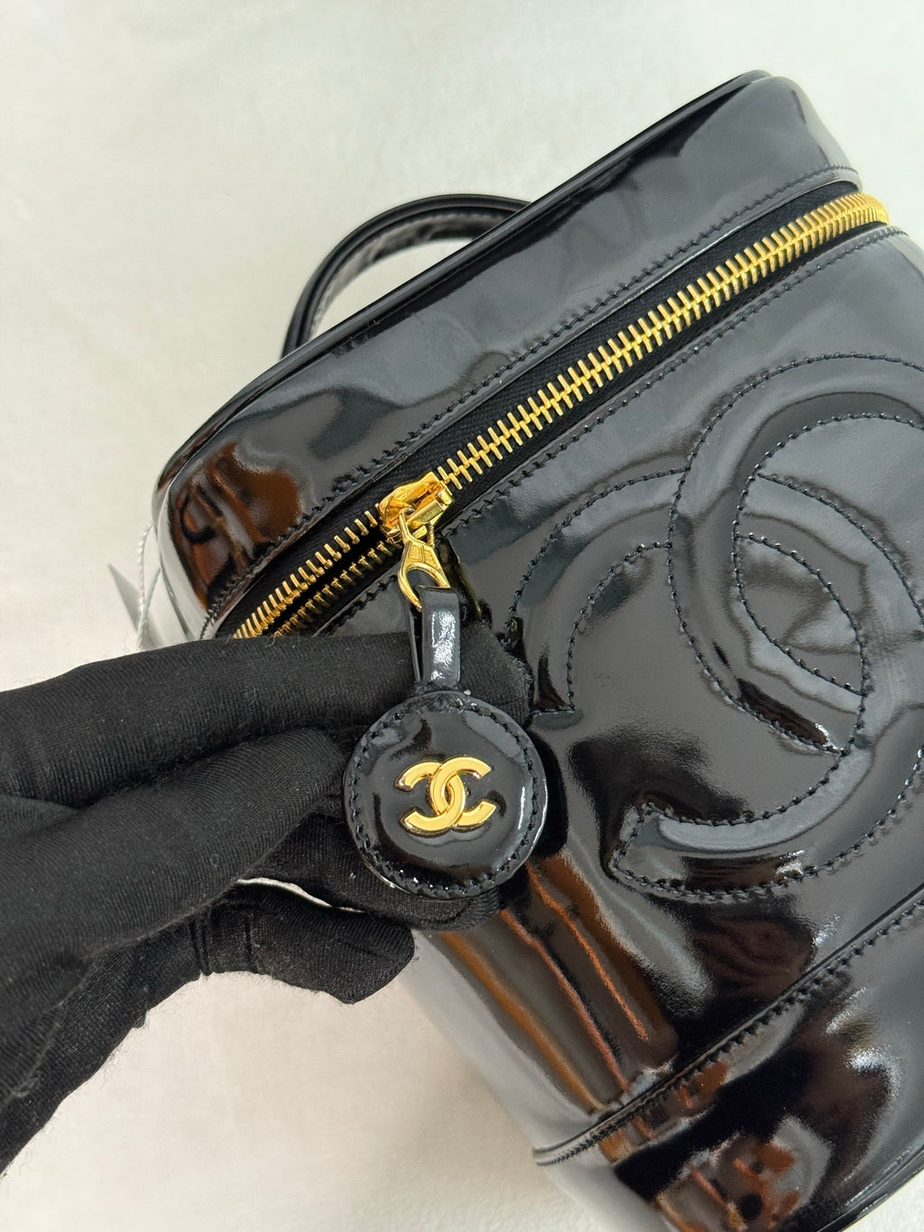 CHANEL Patent Leather vinly Shoulderbag