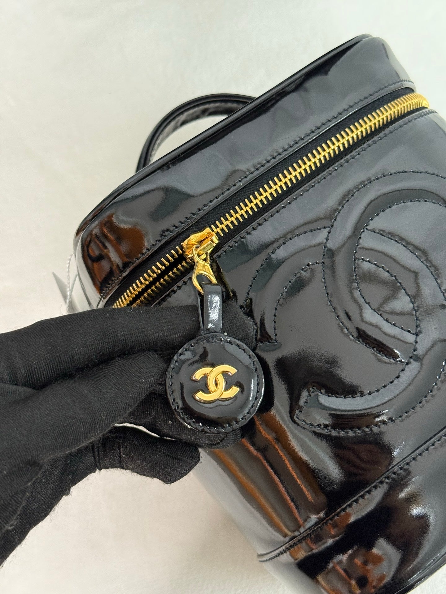 CHANEL Patent Leather vinly Shoulderbag