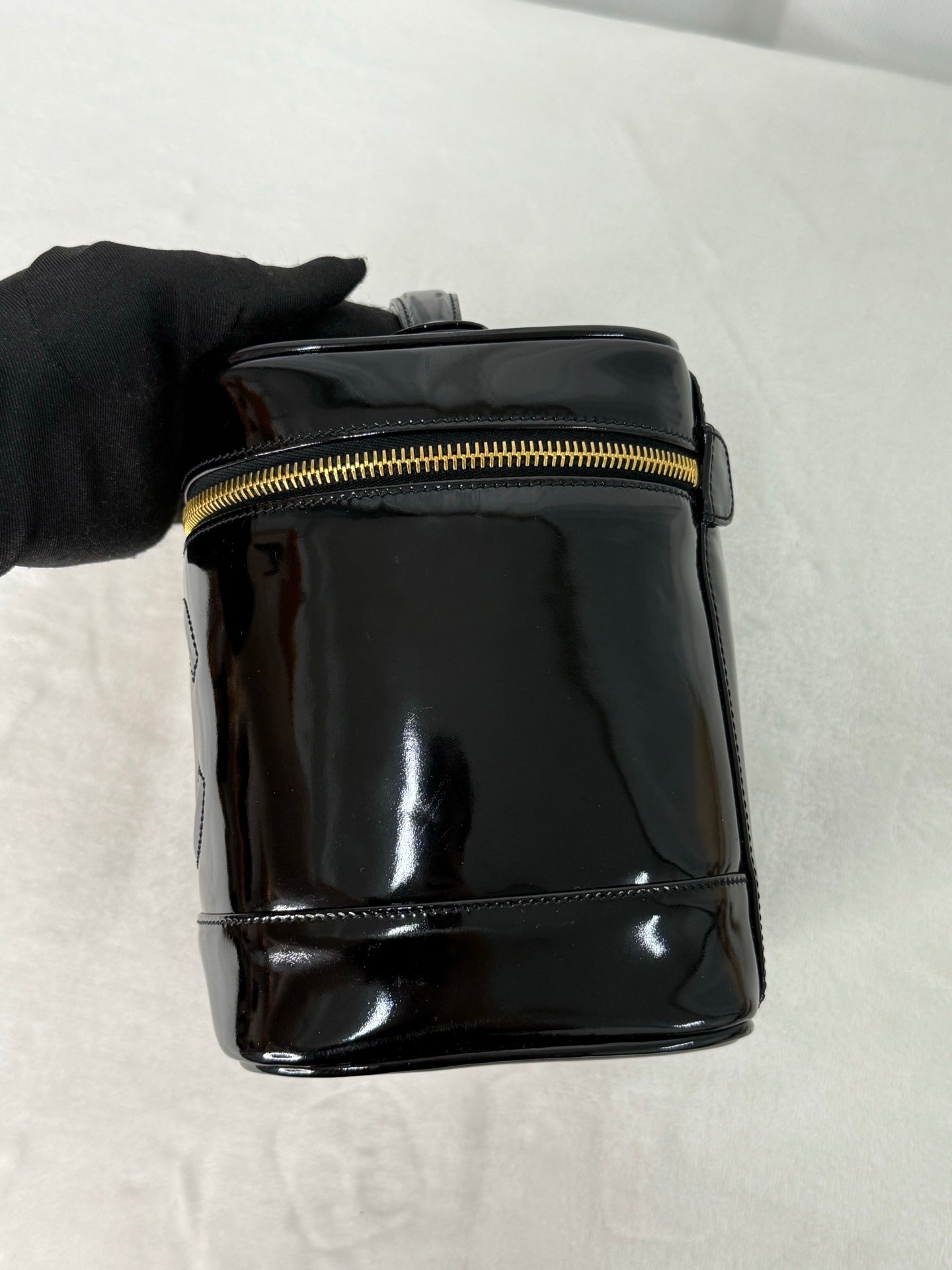 CHANEL Patent Leather vinly Shoulderbag