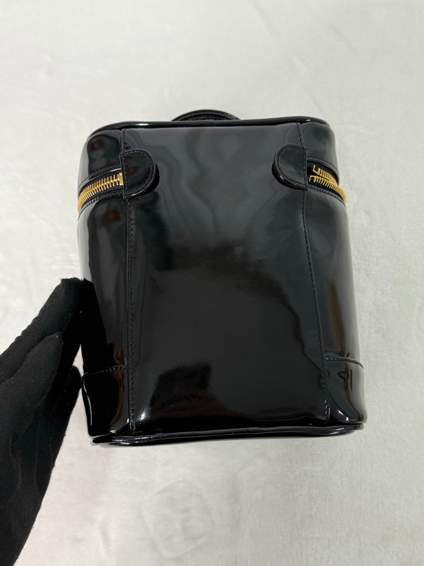 CHANEL Patent Leather vinly Shoulderbag