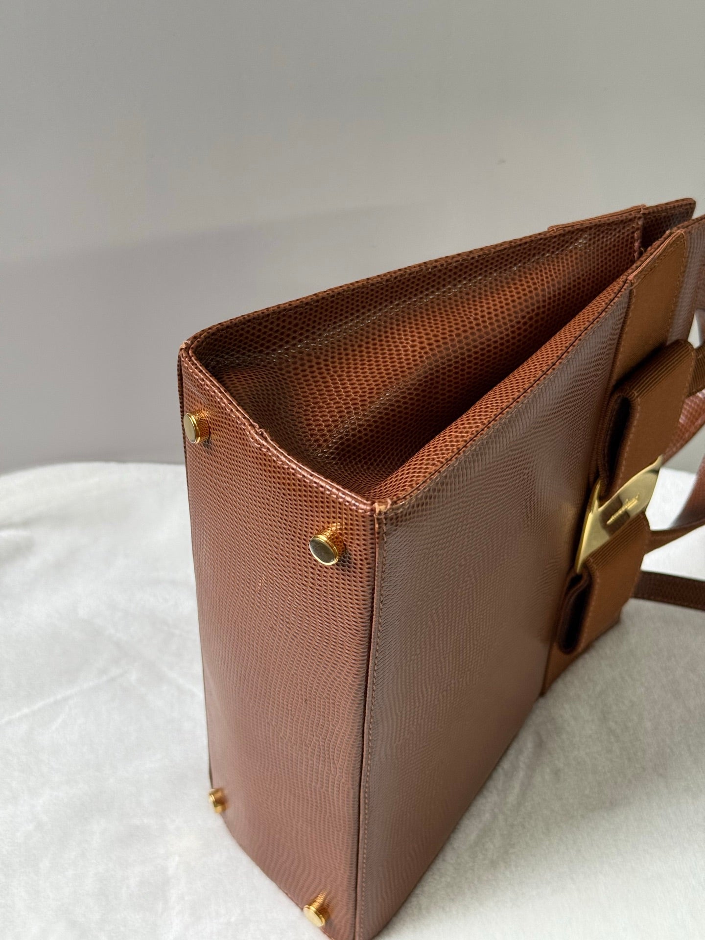 Ferragamo Ribbon Kelly shoulderbag