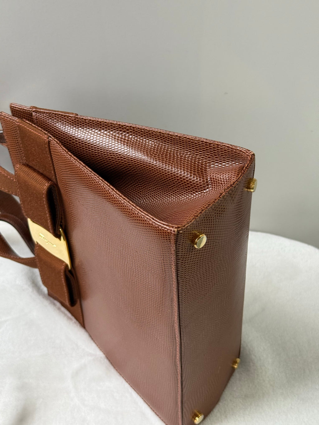 Ferragamo Ribbon Kelly shoulderbag