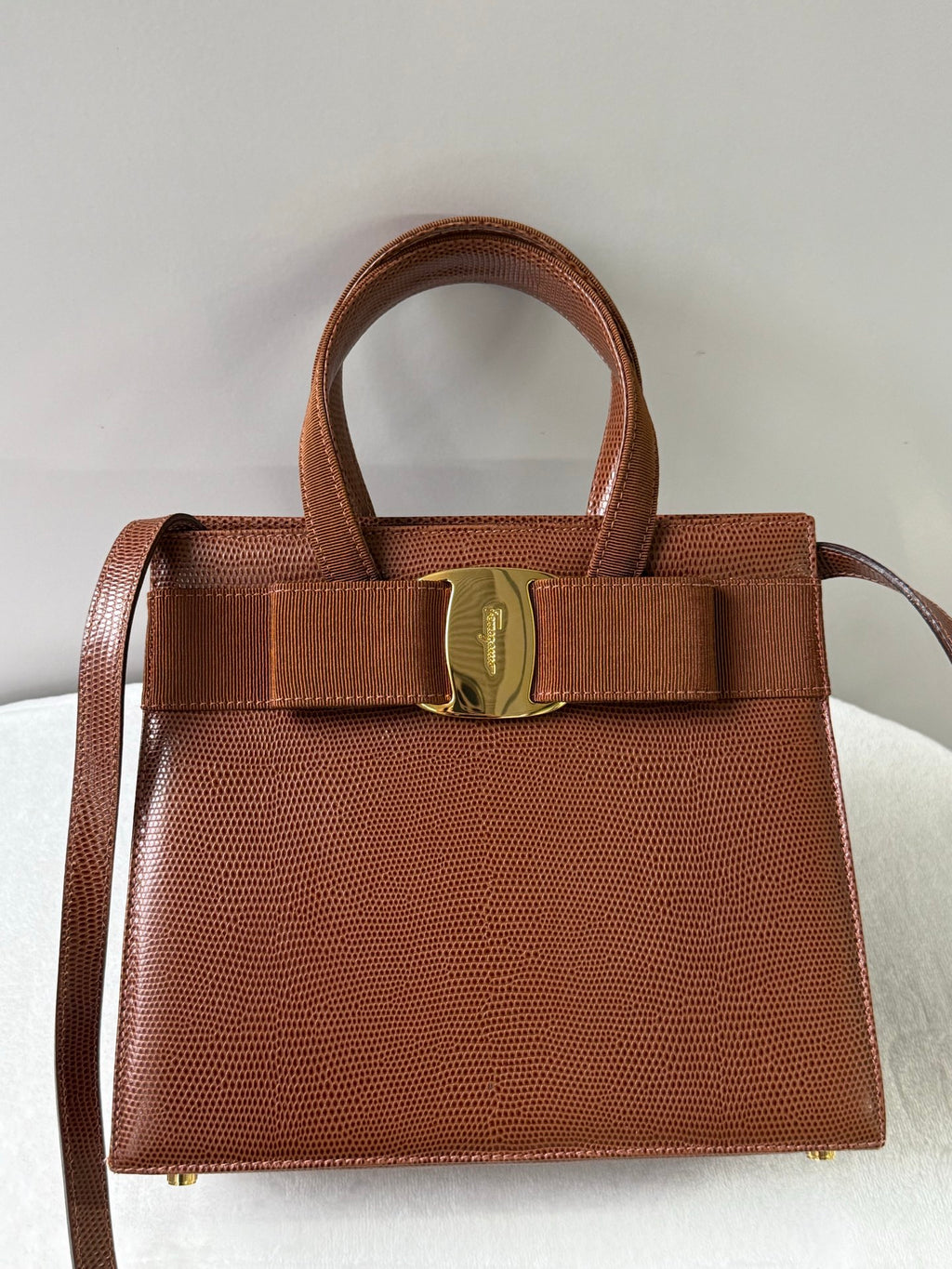 Ferragamo Ribbon Kelly shoulderbag