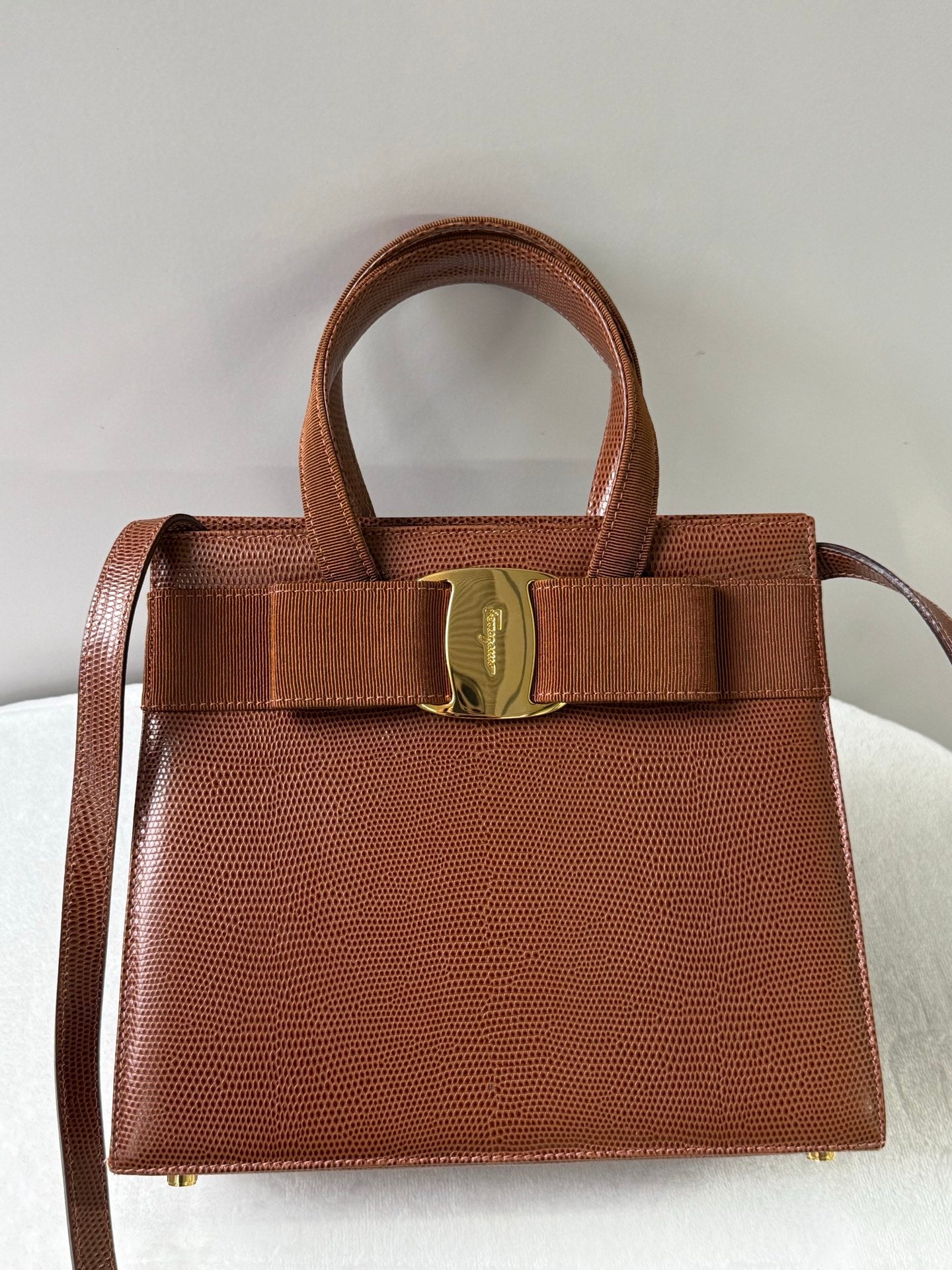 Ferragamo Ribbon Kelly shoulderbag