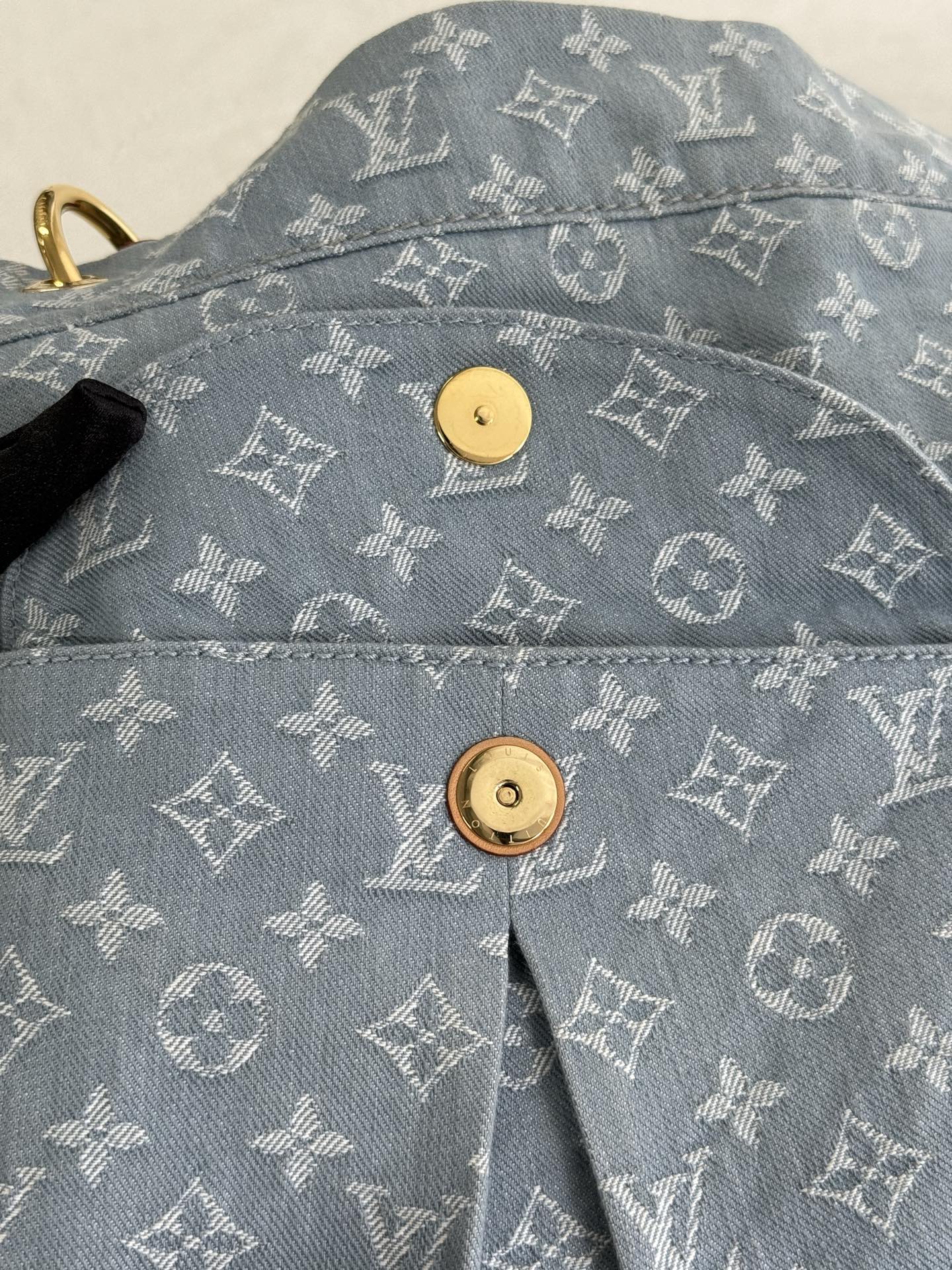 LOUIS VUITTON Denim Delightful Shoulderbag