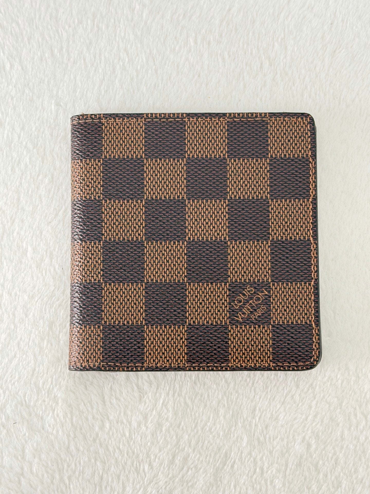LOUIS VUITTON Damier Wallet