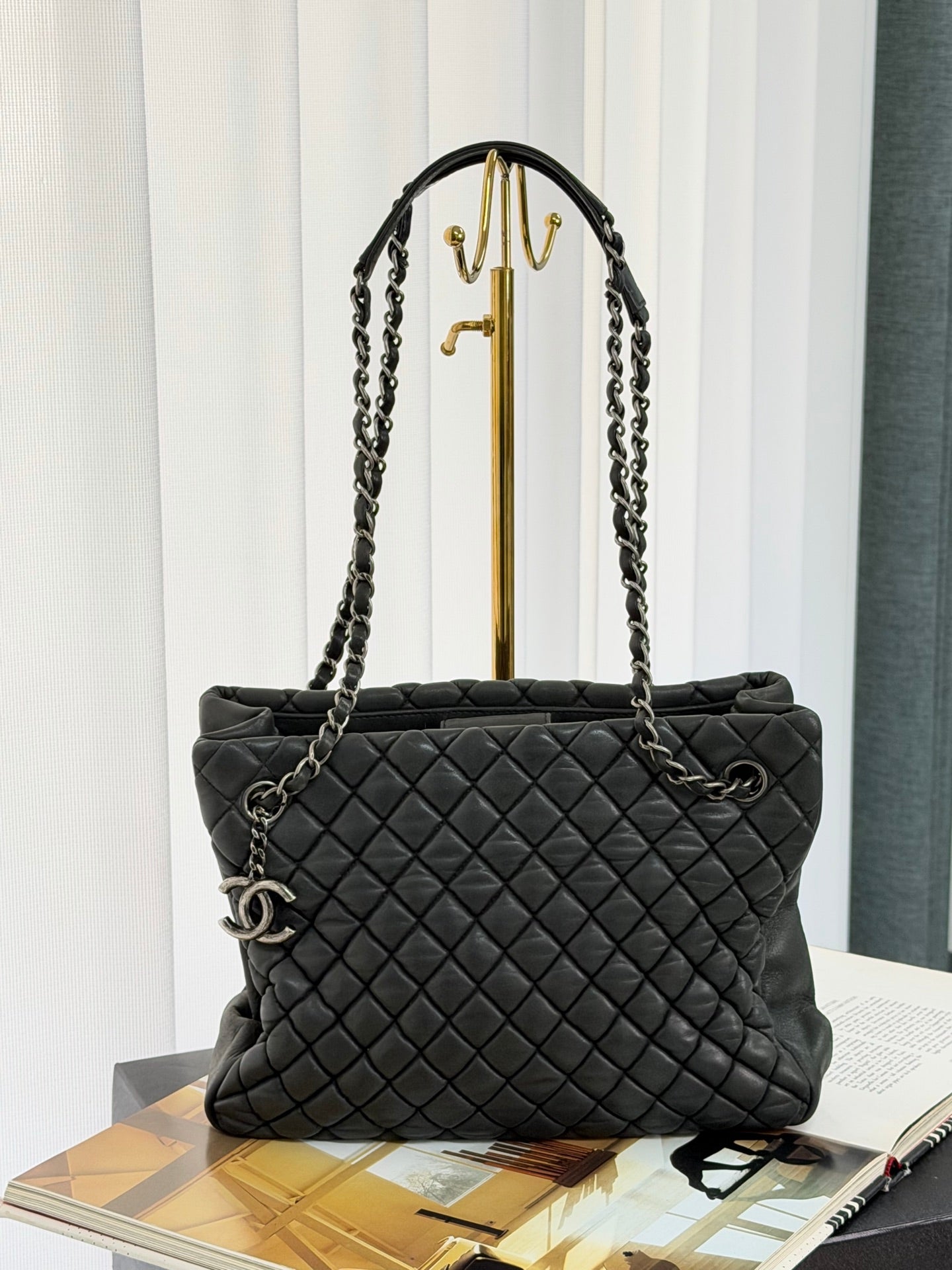 CHANEL Quiltted Totebag