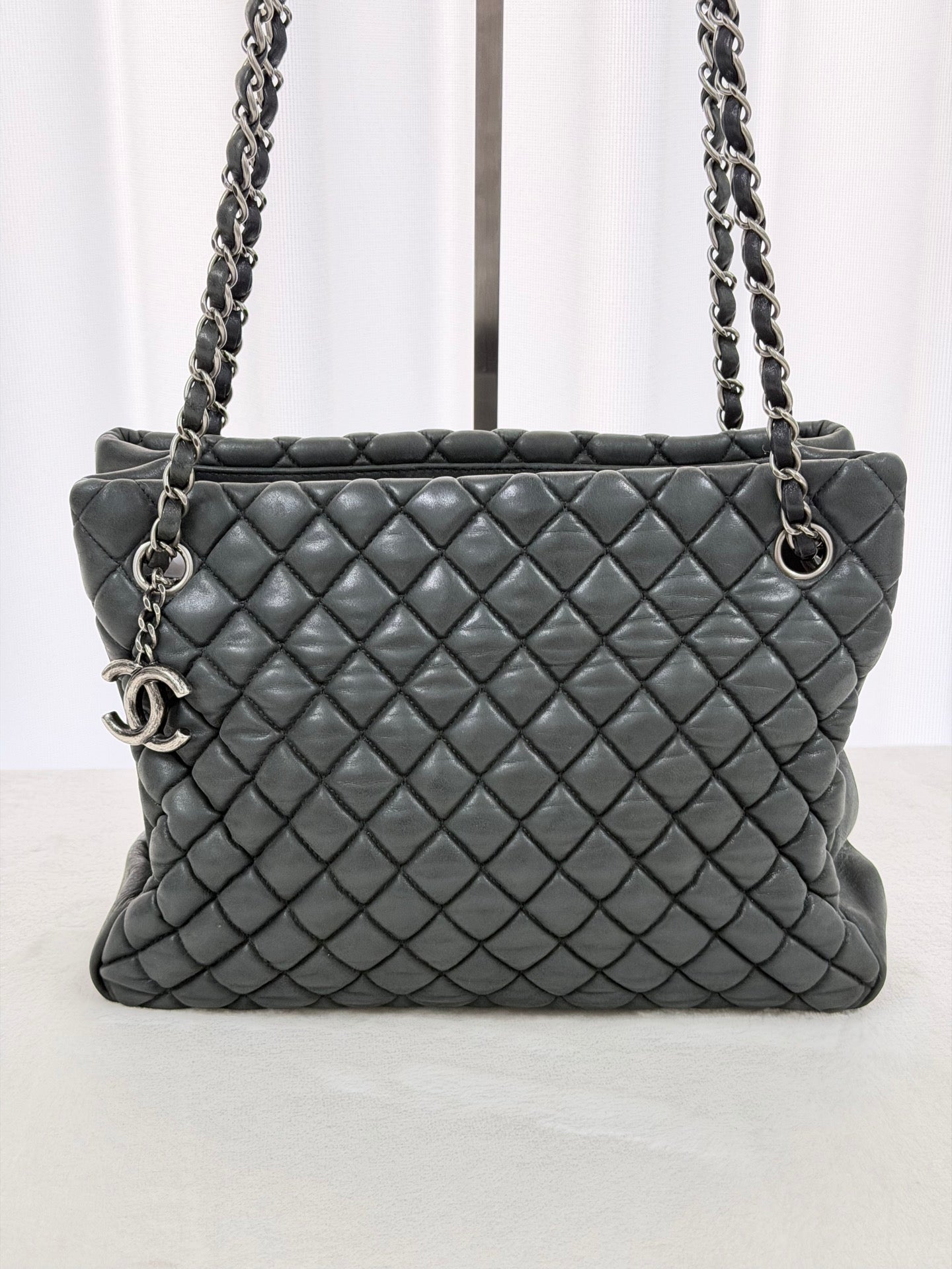 CHANEL Quiltted Totebag