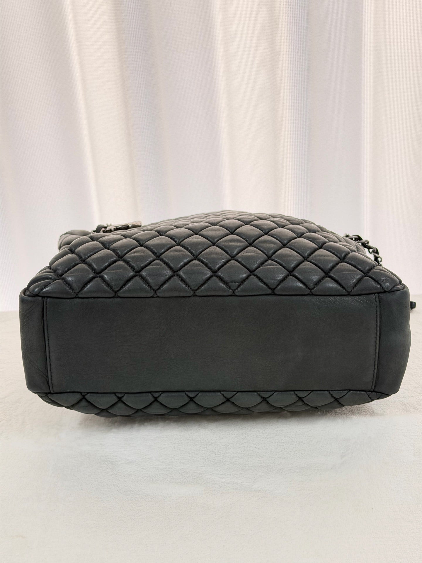 CHANEL Quiltted Totebag