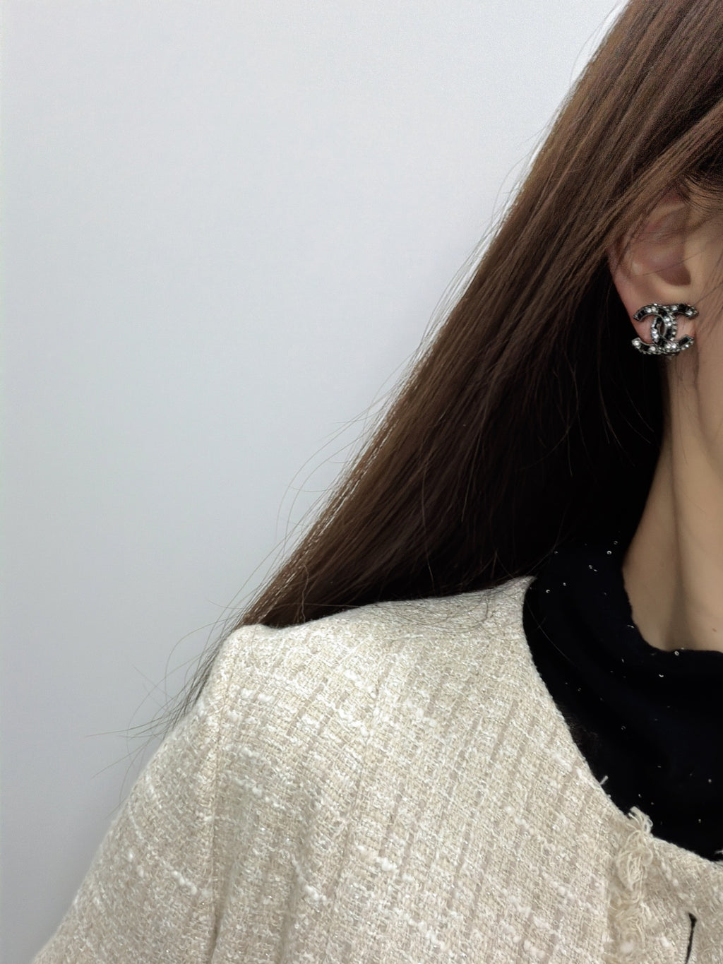 CHANEL Double-C Rhinestone Earring clip on