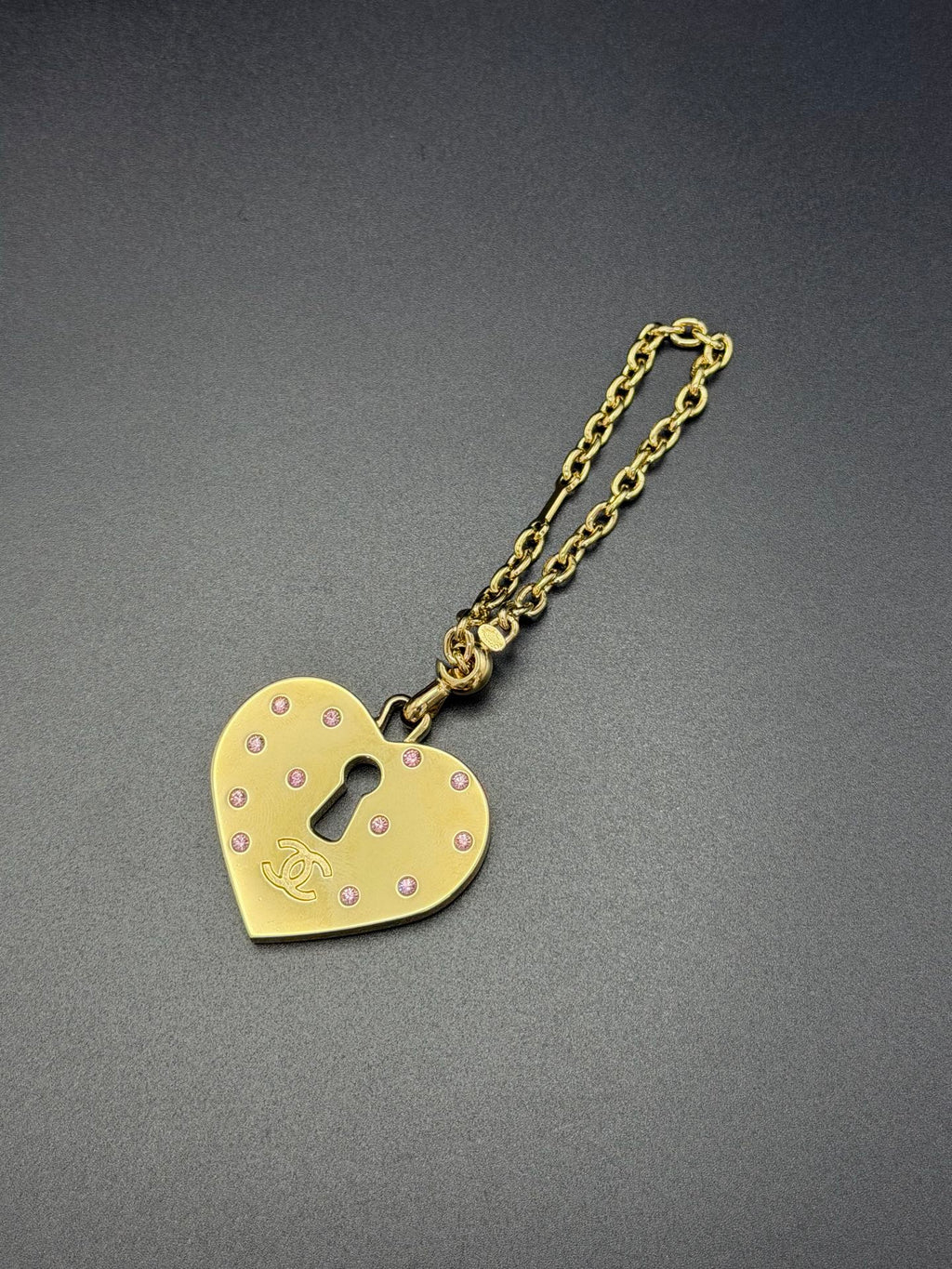 CHANEL Heart-shaped Vintage Asscesory