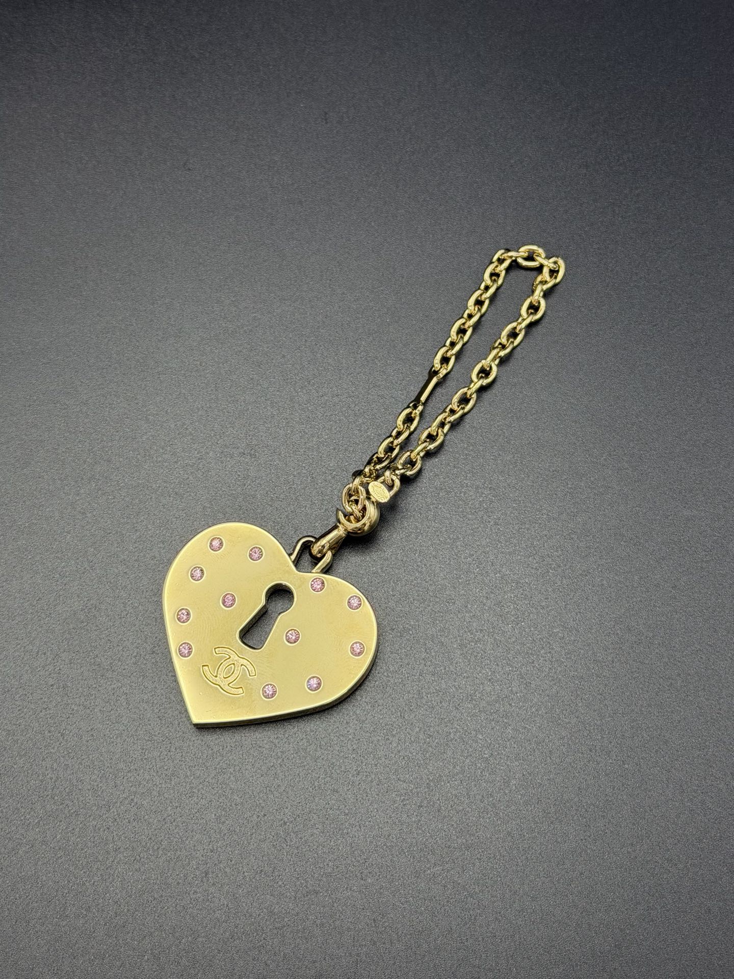 CHANEL Heart-shaped Vintage Asscesory