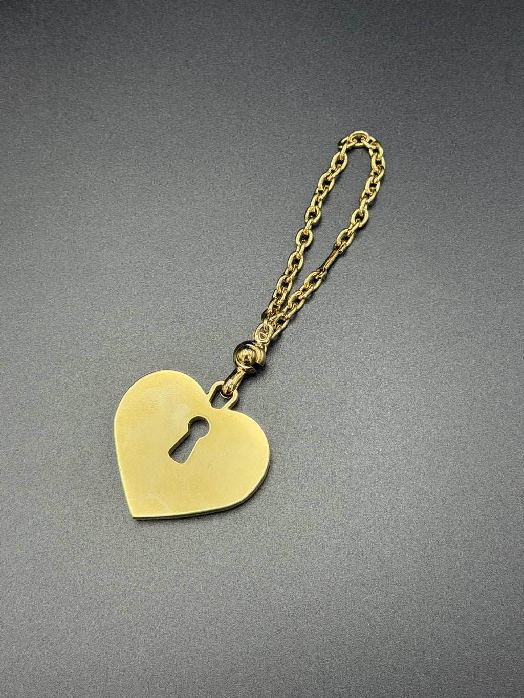 CHANEL Heart-shaped Vintage Asscesory