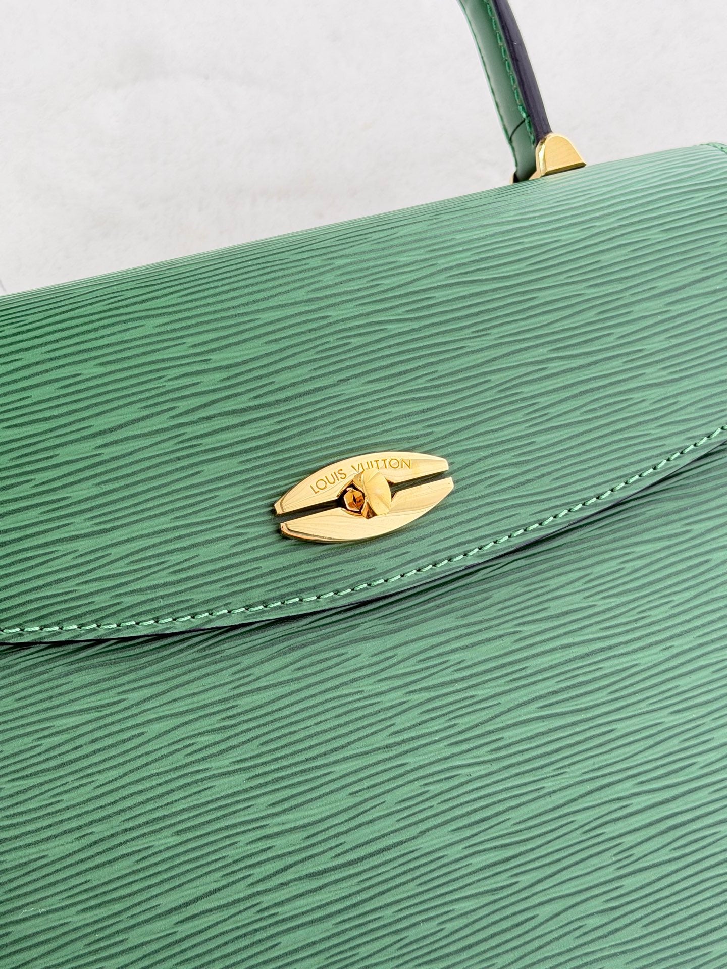 LOUIS VUITTON Epi Kelly Vintage Handbag