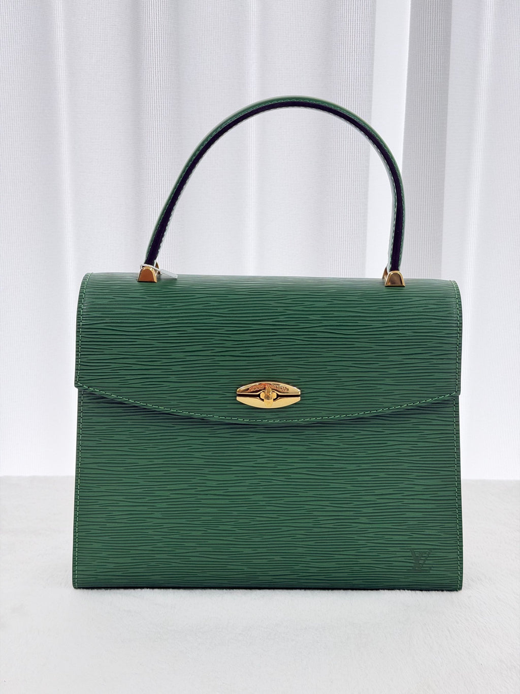 LOUIS VUITTON Epi Kelly Vintage Handbag