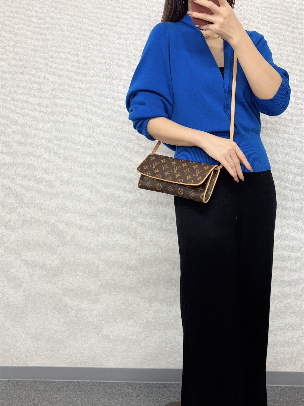 LOUIS VUITTON Monogram Clutch