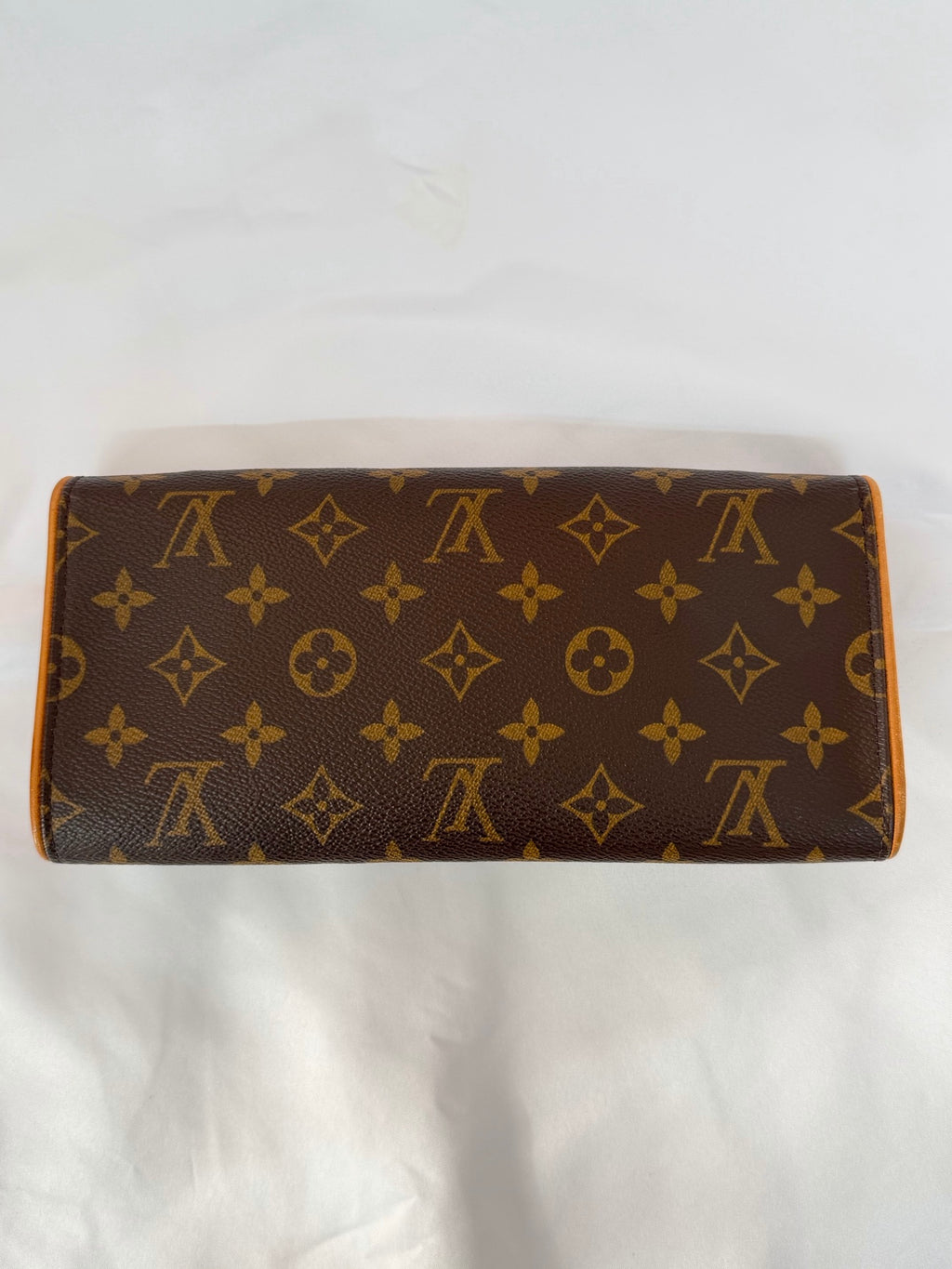 LOUIS VUITTON Monogram Clutch