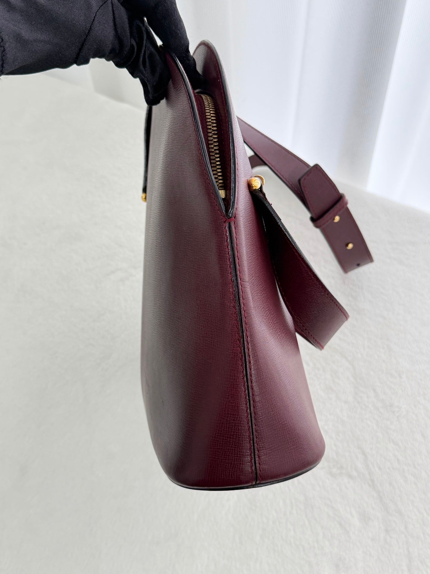 CARTIER Vintage Genuine Shoulderbag