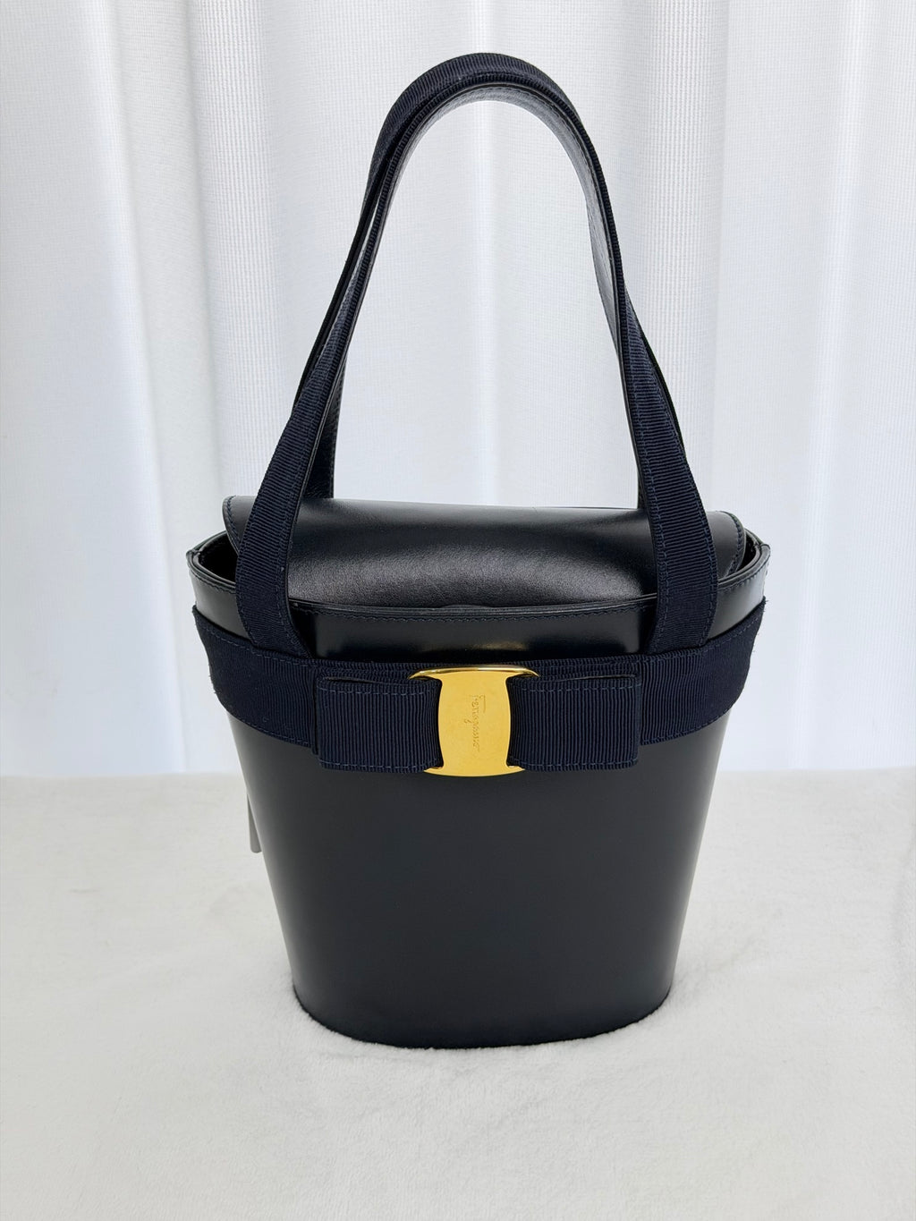 FERRAGAMO Ribbon Geniune Handbag