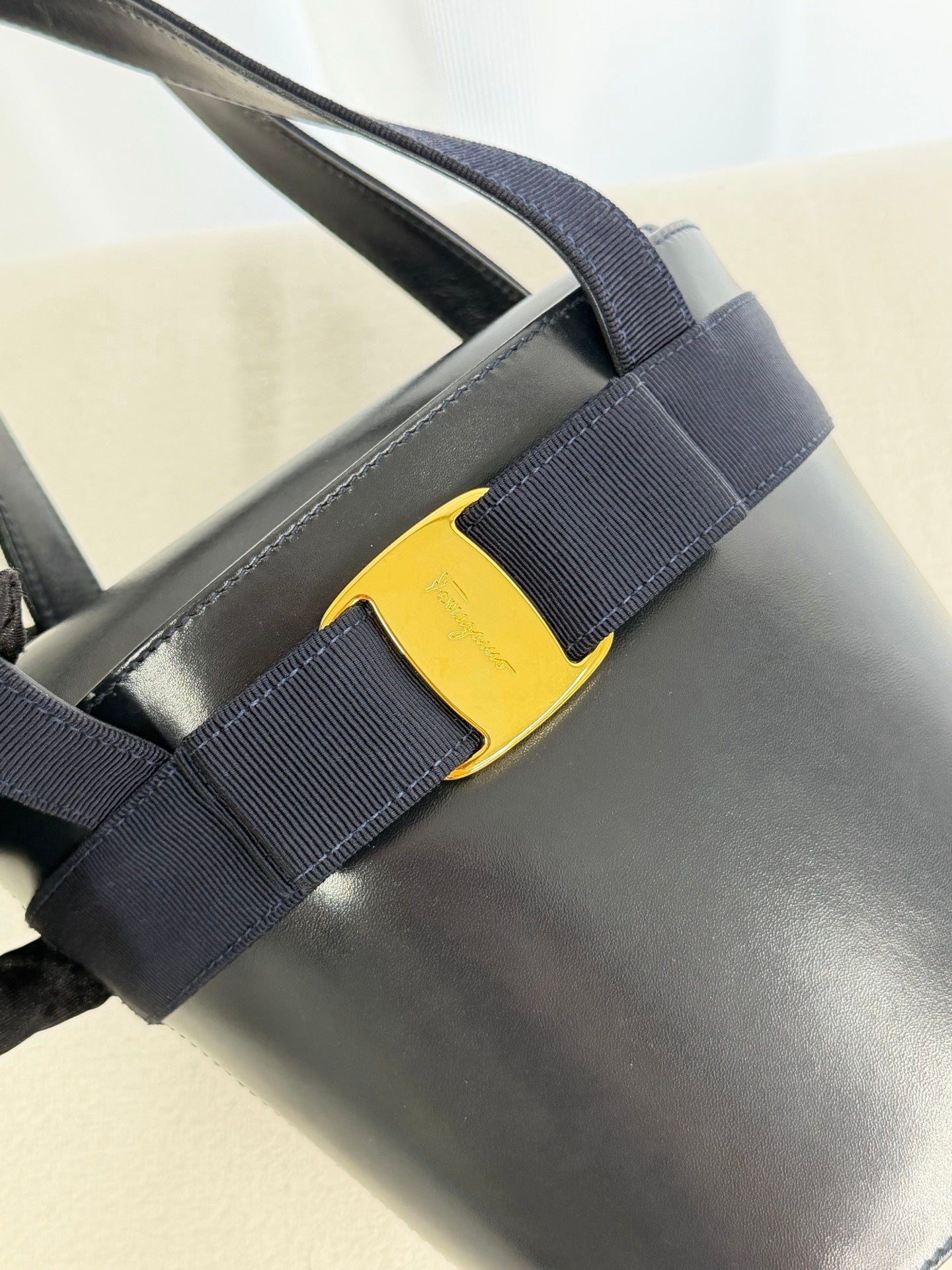 FERRAGAMO Ribbon Geniune Handbag