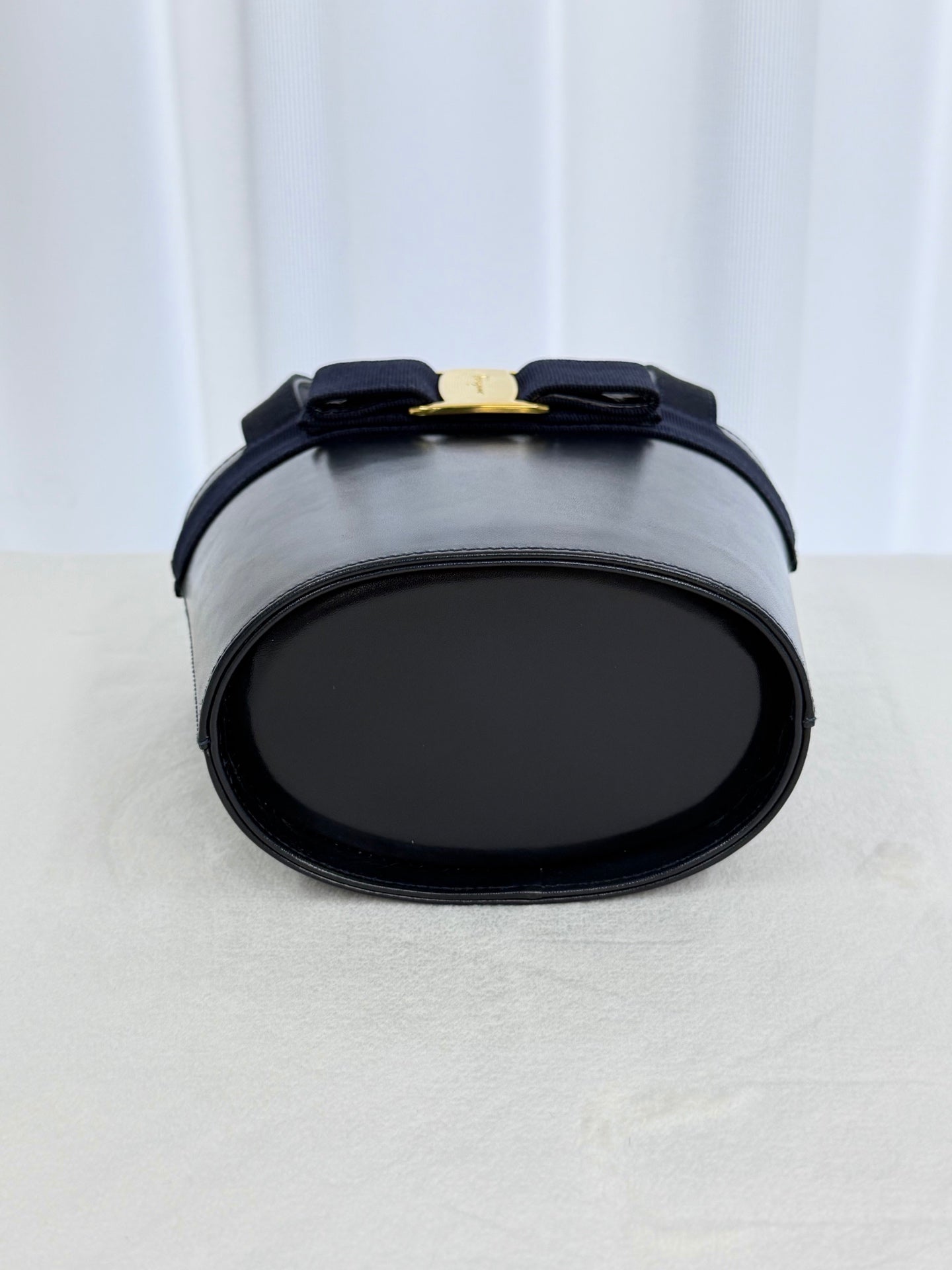 FERRAGAMO Ribbon Geniune Handbag