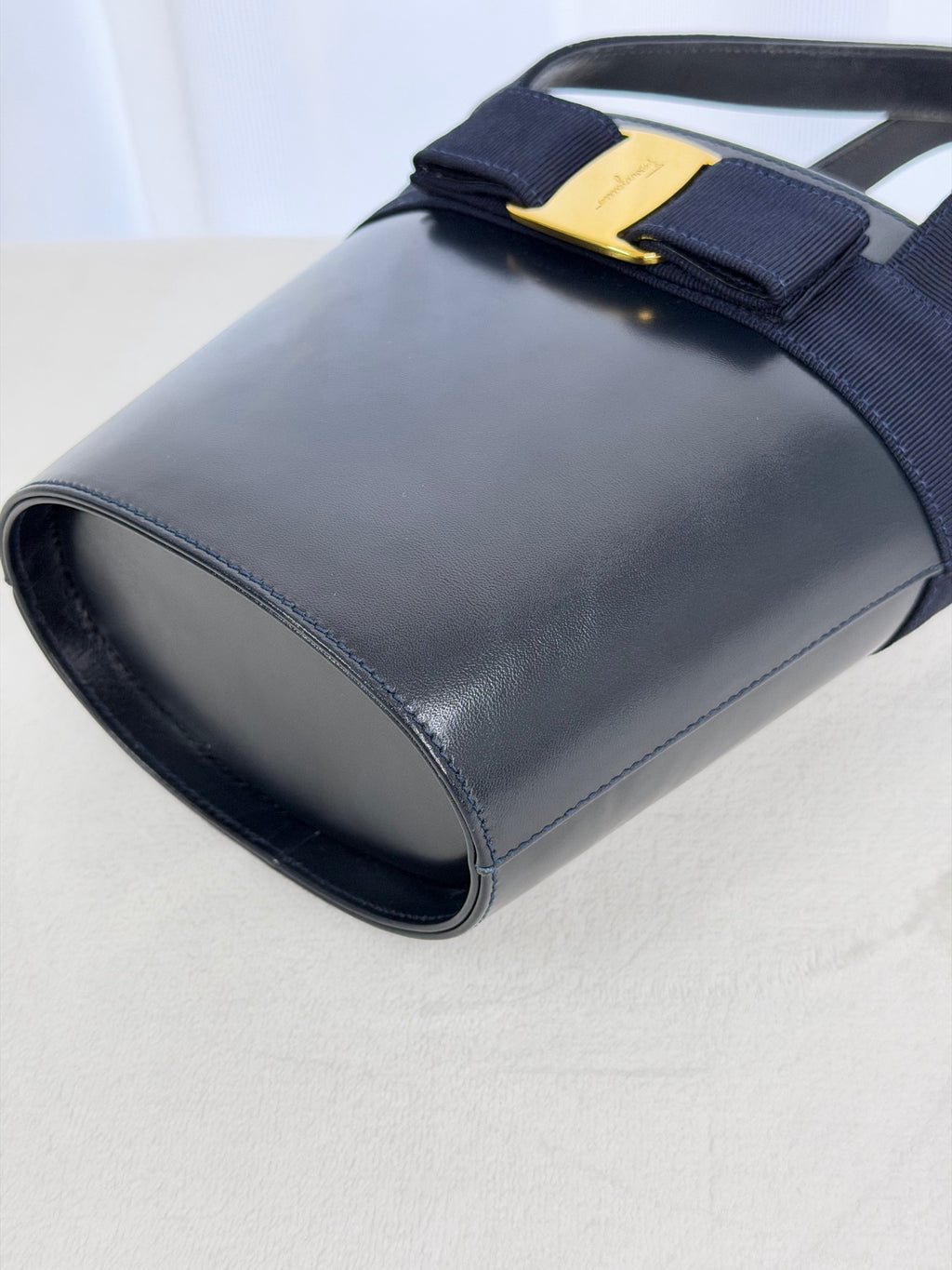 FERRAGAMO Ribbon Geniune Handbag