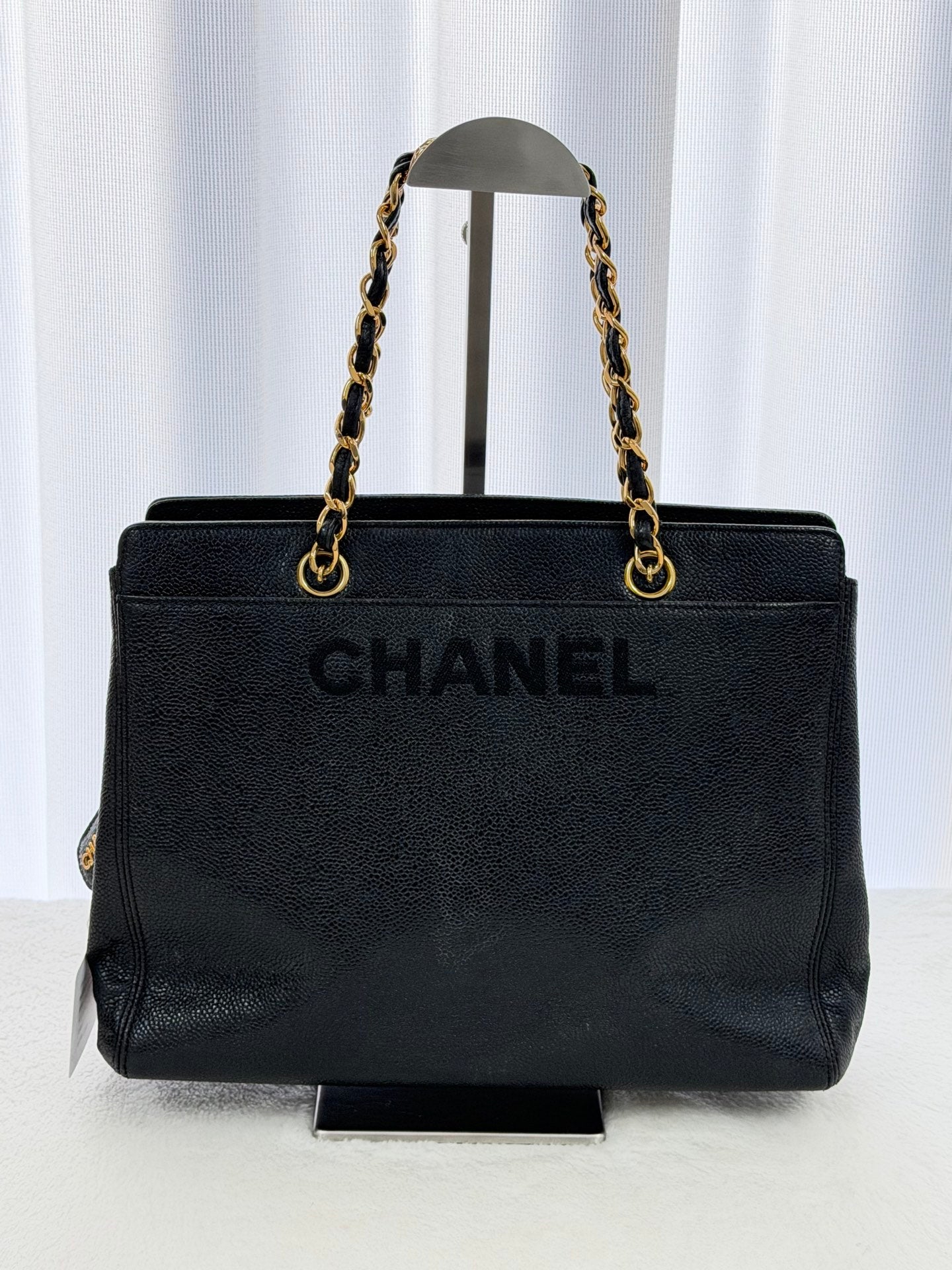 CHANEL Cavier Geniune Chainbag