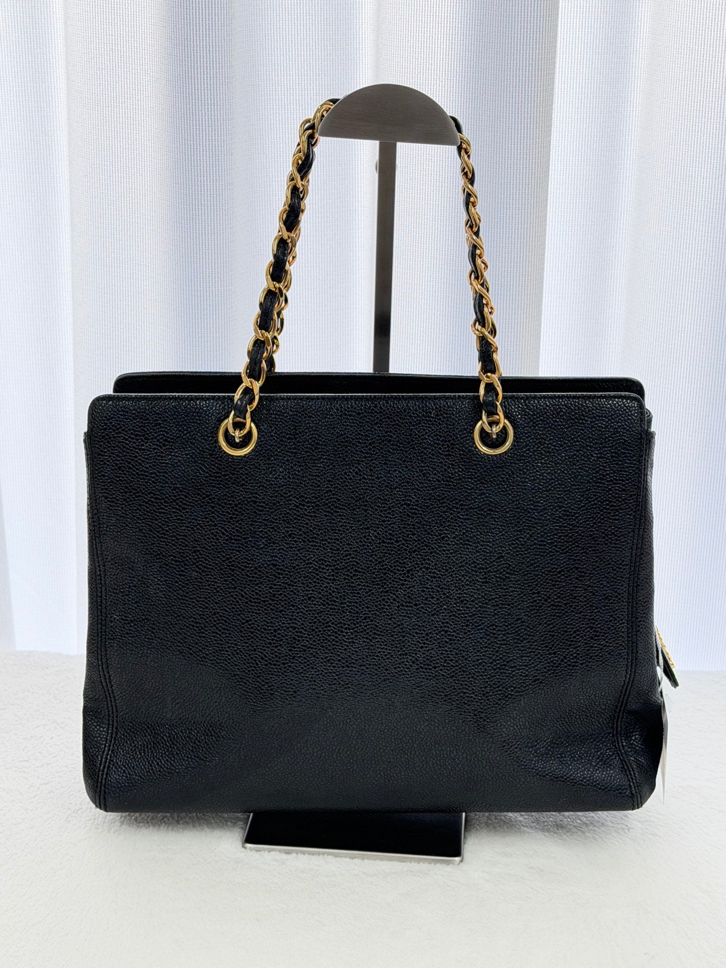 CHANEL Cavier Geniune Chainbag