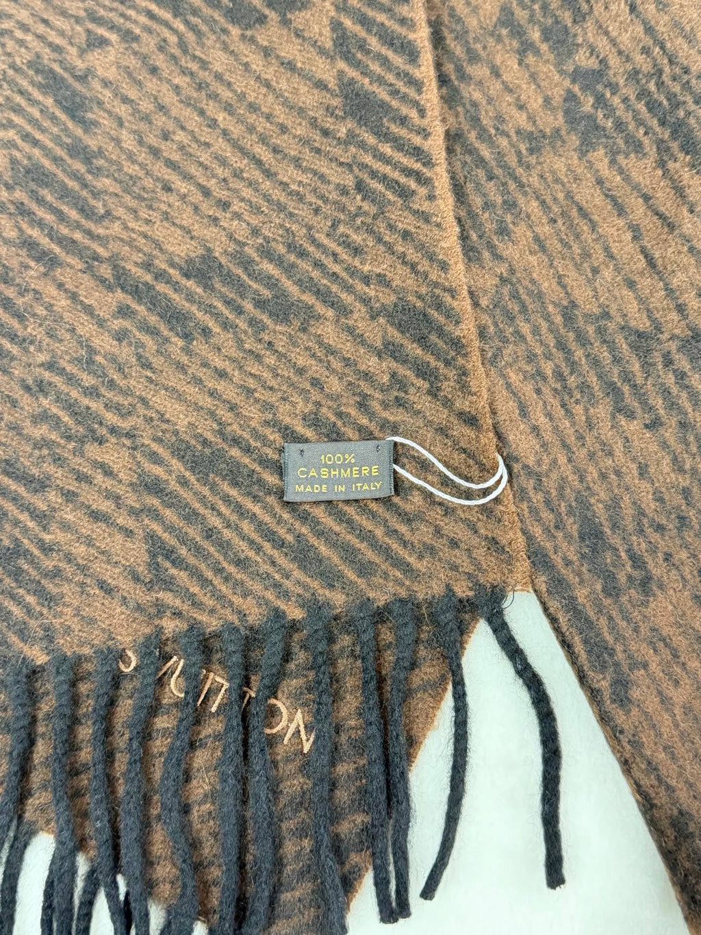 LOUIS VUITTON Cashmere Scarf