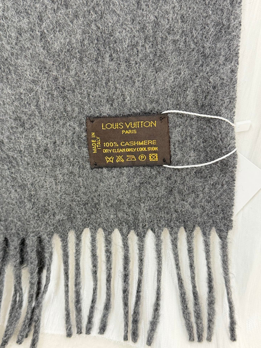 LOUIS VUITTON 100% cashmere Gray Scarf