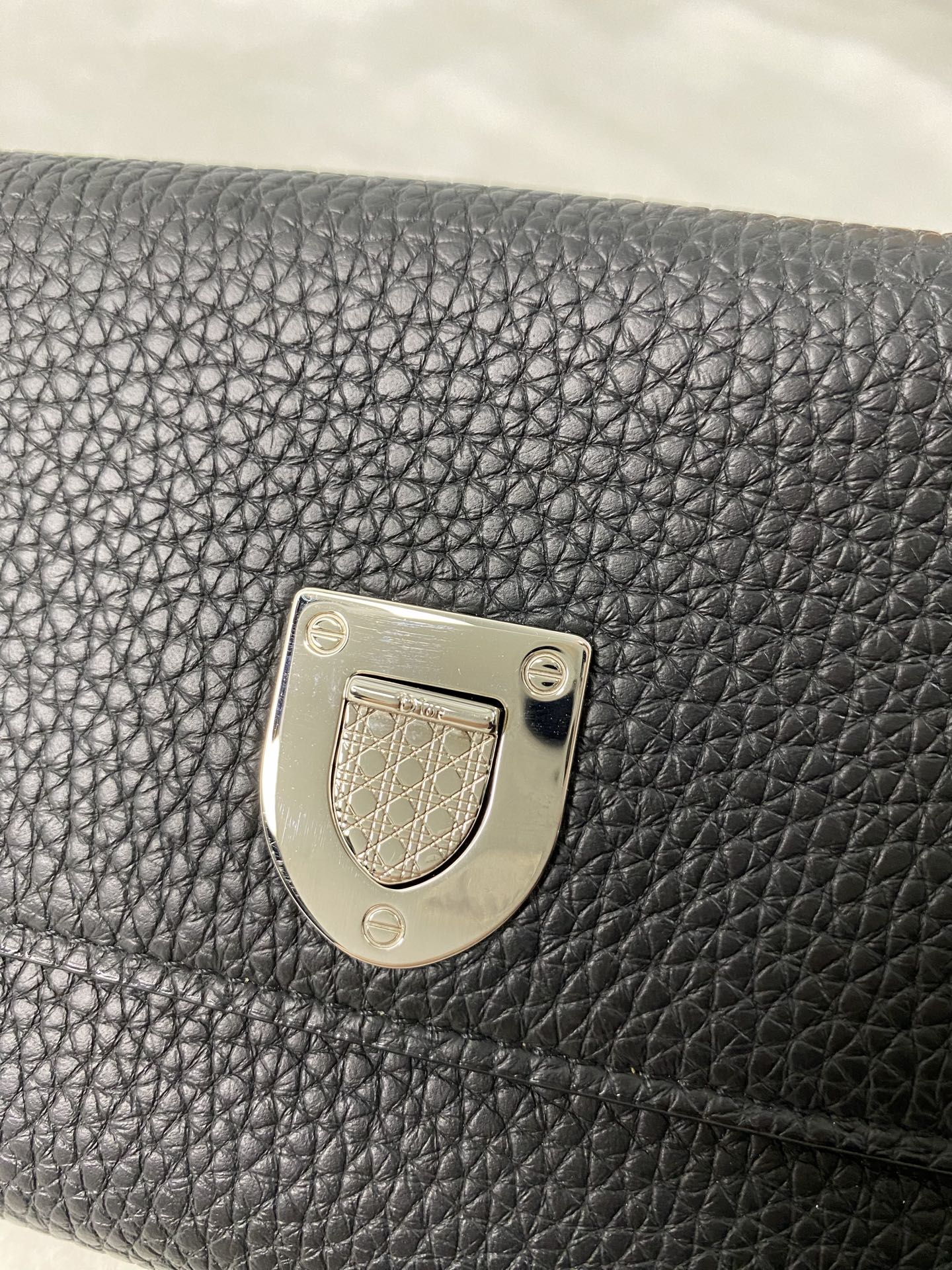 CHRISTIAN DIOR Geniune Chainbag