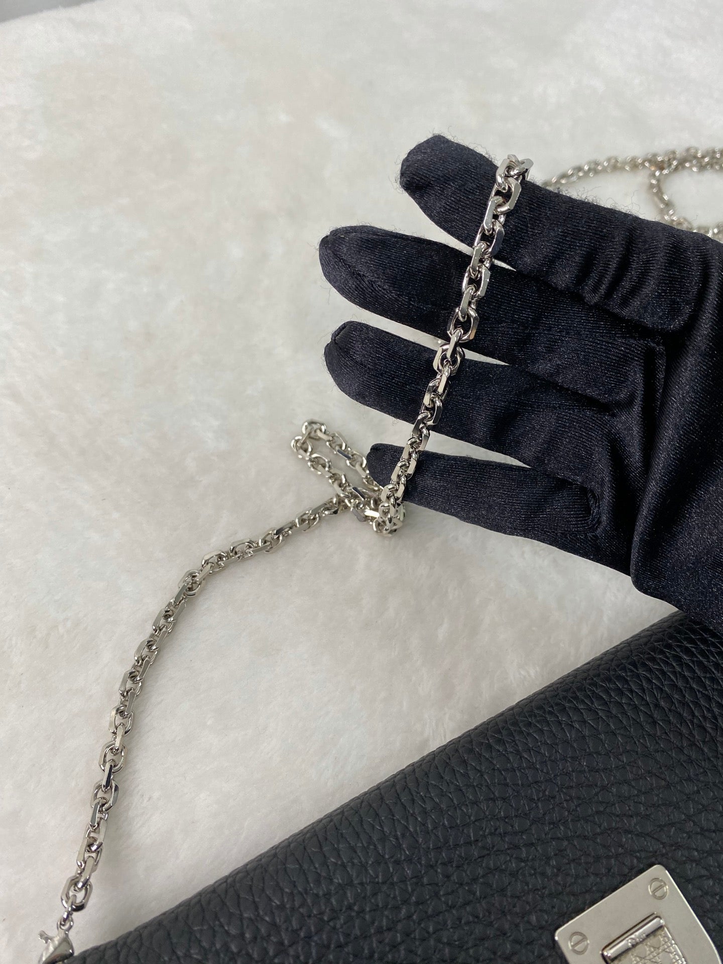 CHRISTIAN DIOR Geniune Chainbag