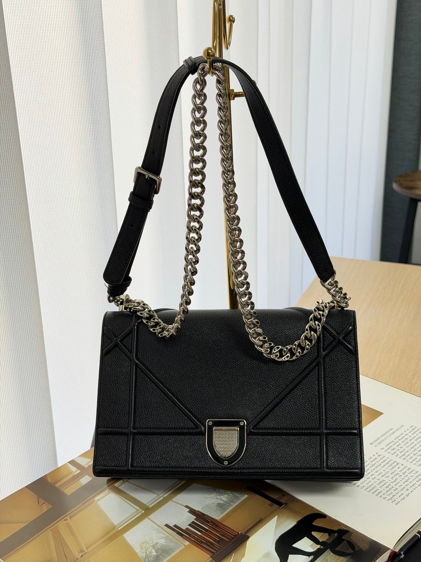 CHRISTIAN DIOR Diorama Chainbag