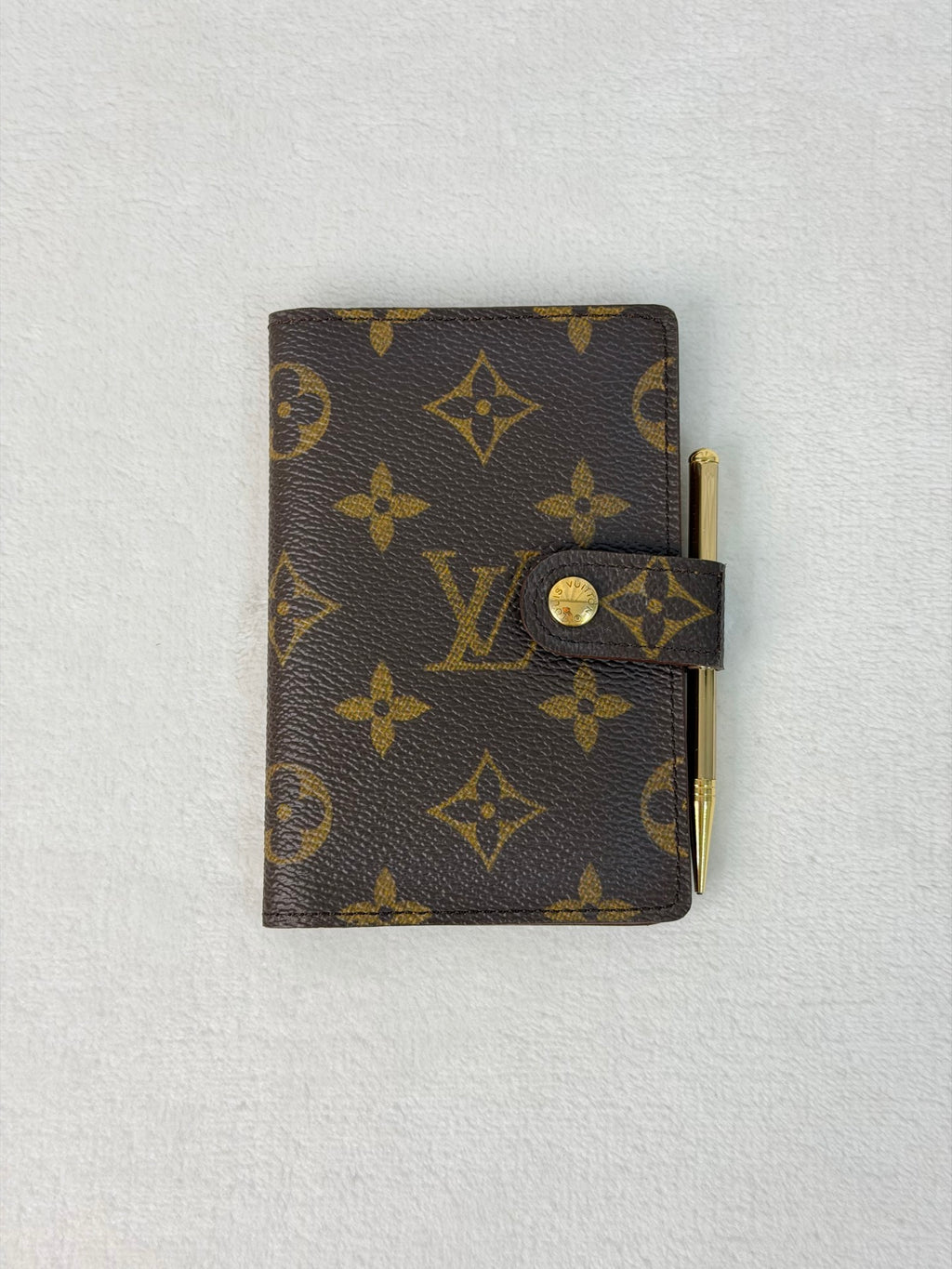 LOUIS VUITTON Monogram Notebook ( With pen)