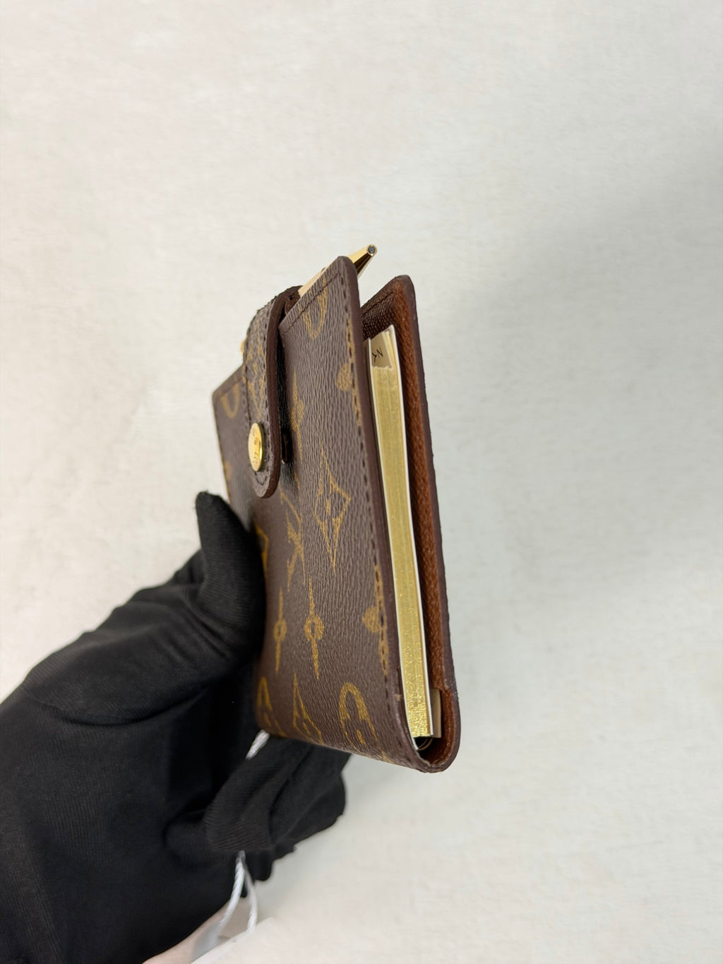 LOUIS VUITTON Monogram Notebook ( With pen)
