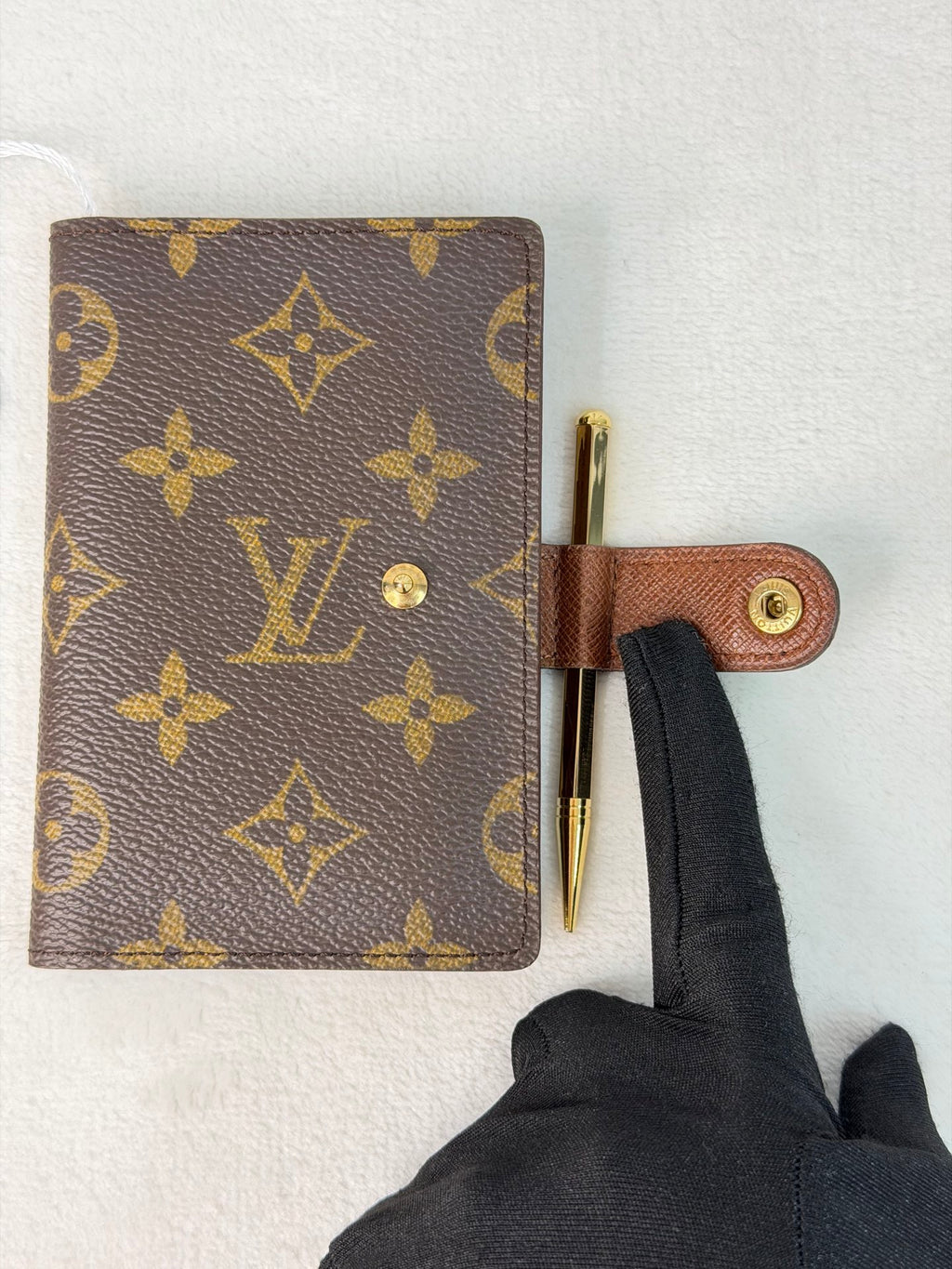 LOUIS VUITTON Monogram Notebook ( With pen)