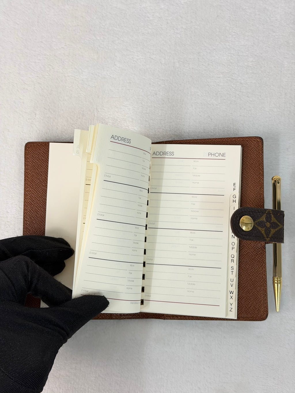 LOUIS VUITTON Monogram Notebook ( With pen)