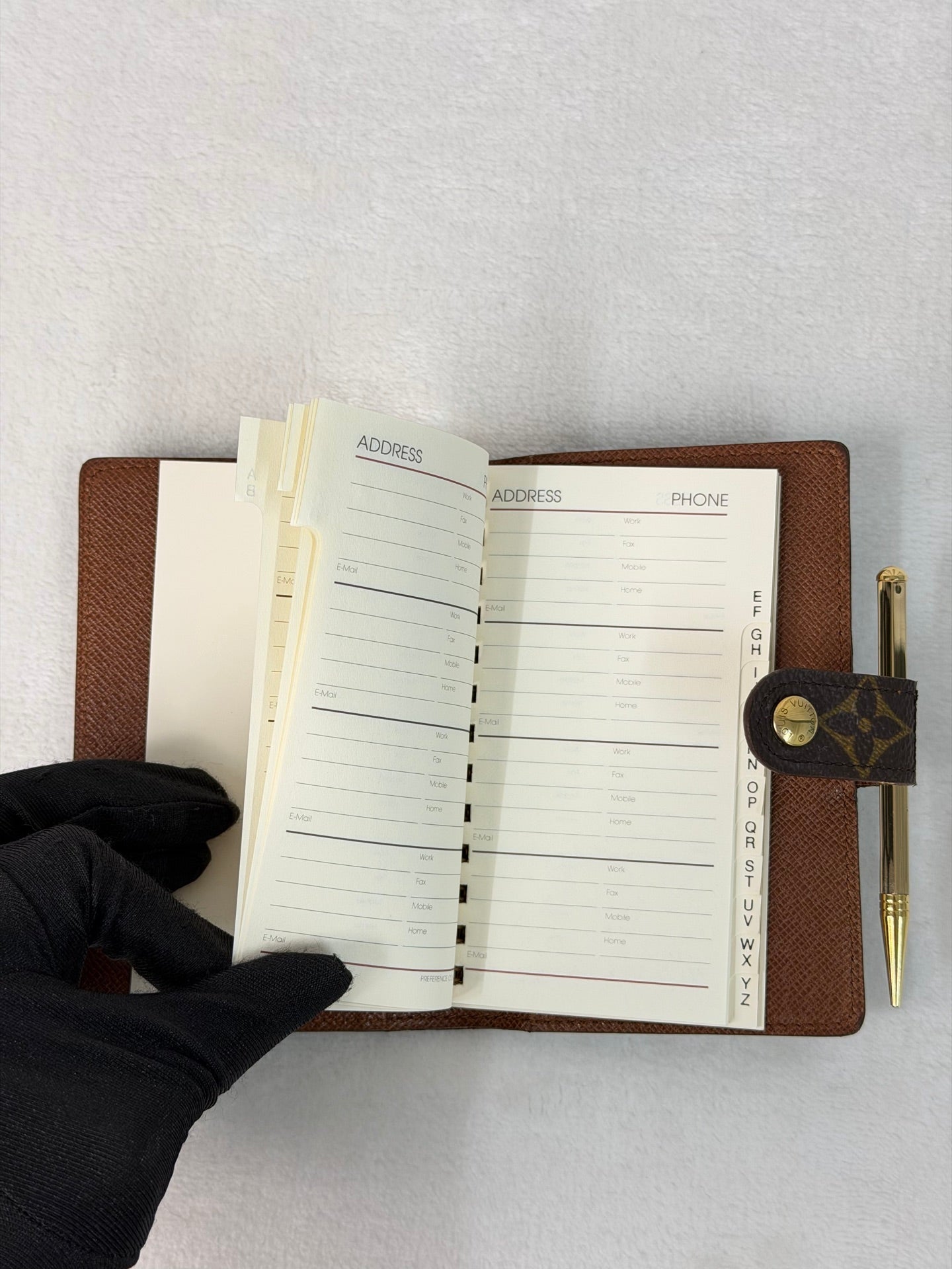 LOUIS VUITTON Monogram Notebook ( With pen)