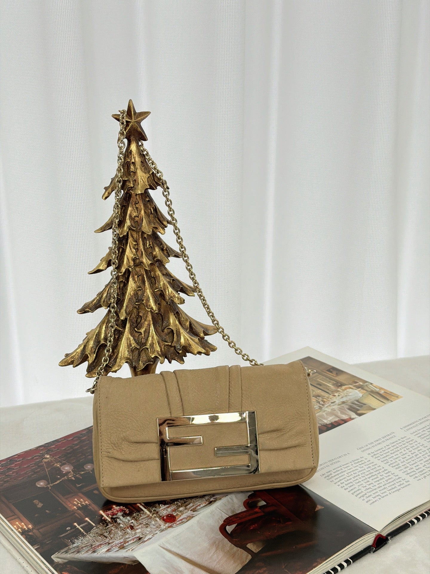 FENDI Milky-color Mini Shouderbag