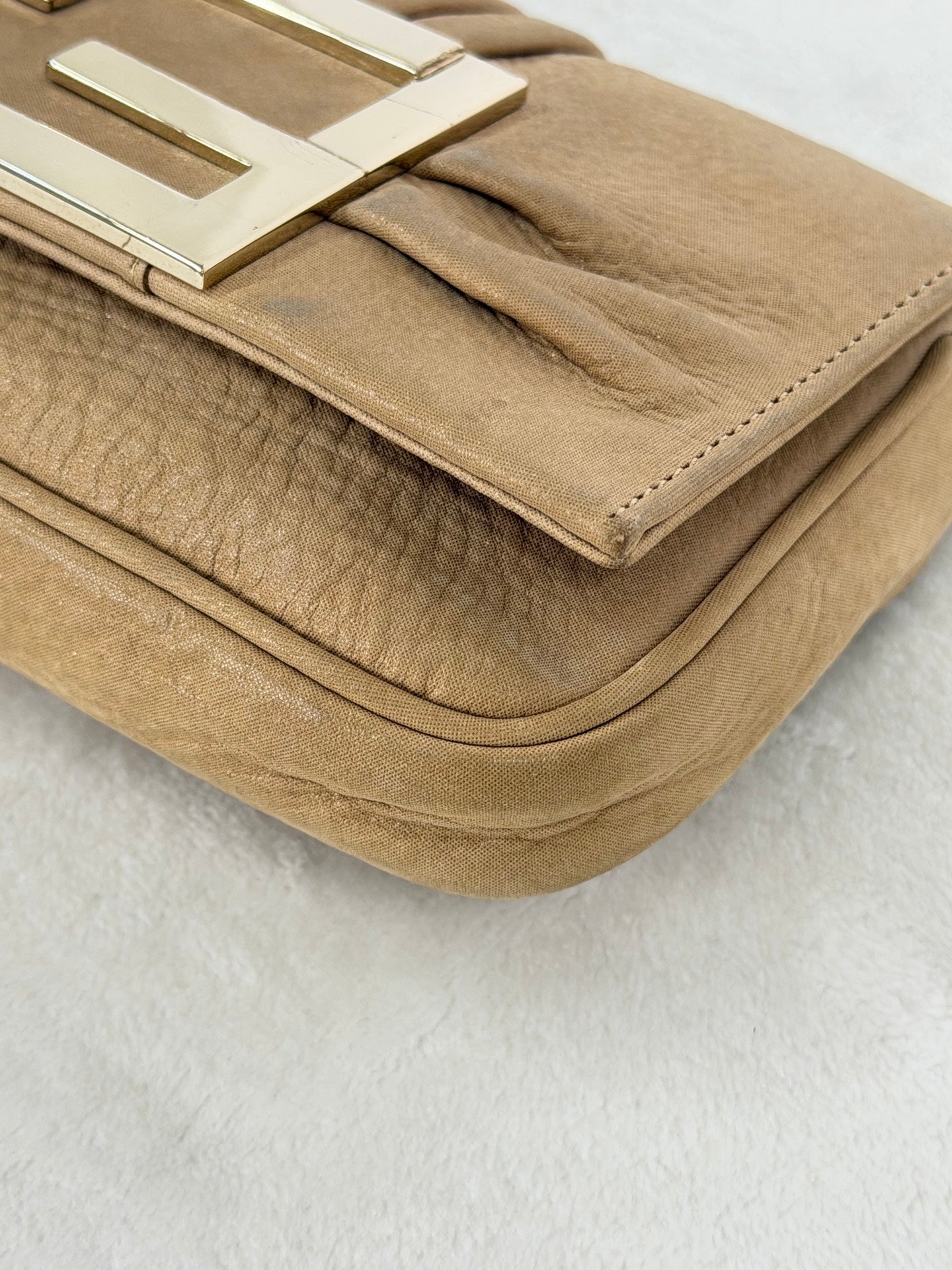 FENDI Milky-color Mini Shouderbag